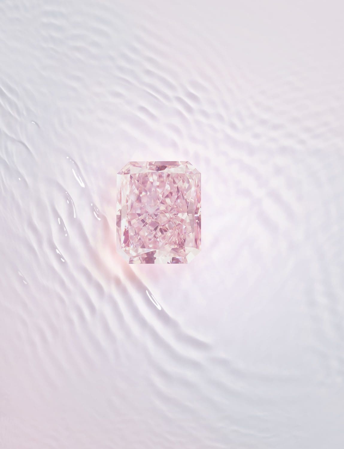 'Rose of Caroline' fancy intense pink diamond ©Eric Sauvage