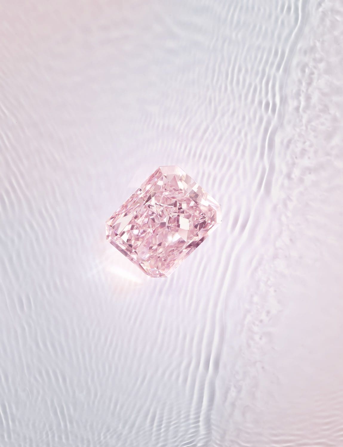 'Rose of Caroline' fancy intense pink diamond ©Eric Sauvage