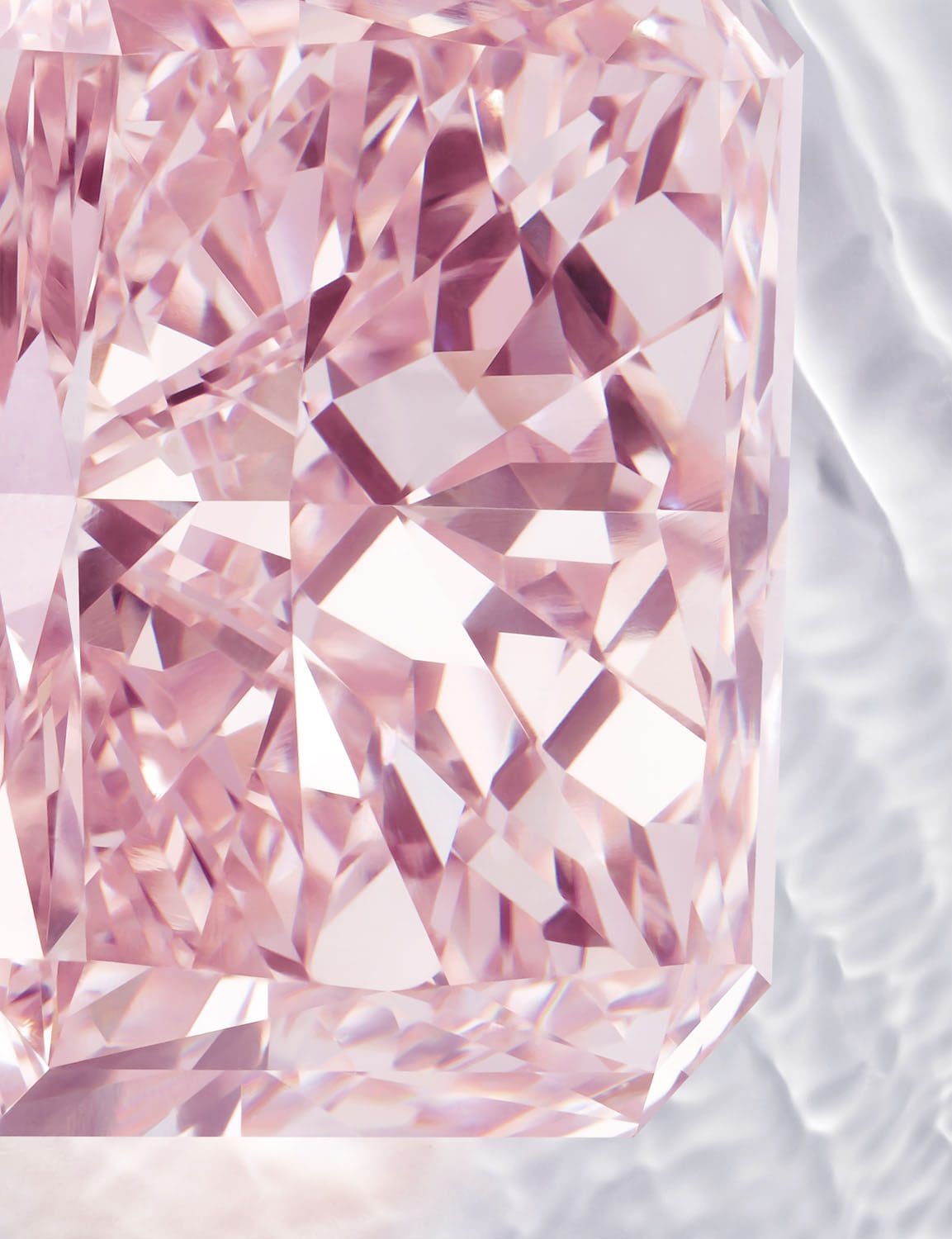 'Rose of Caroline' fancy intense pink diamond ©Eric Sauvage