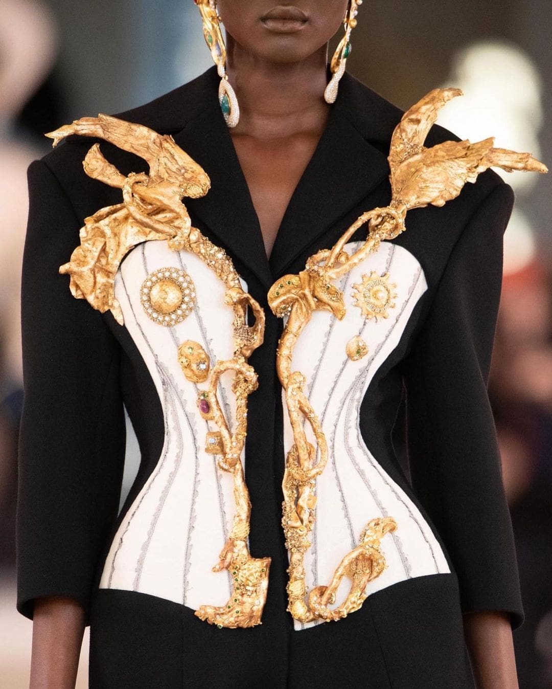 Schiaparelli Haute Couture Spring Summer 2022 Close Up Details by RUNWAY MAGAZINE