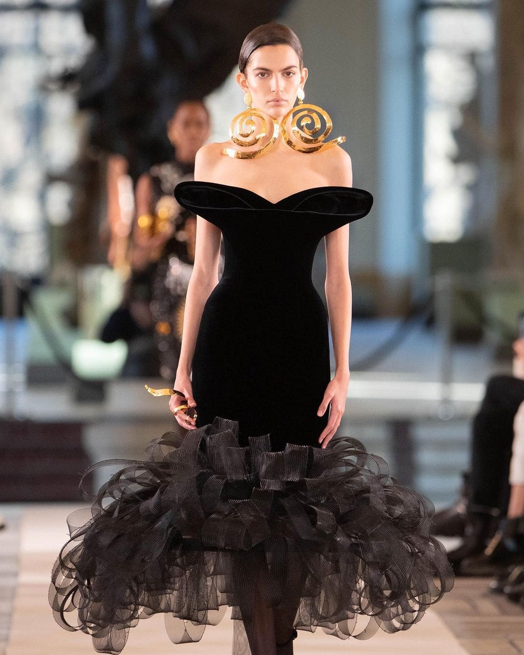 Schiaparelli Haute Couture Spring Summer 2022 Close Up Details by RUNWAY MAGAZINE