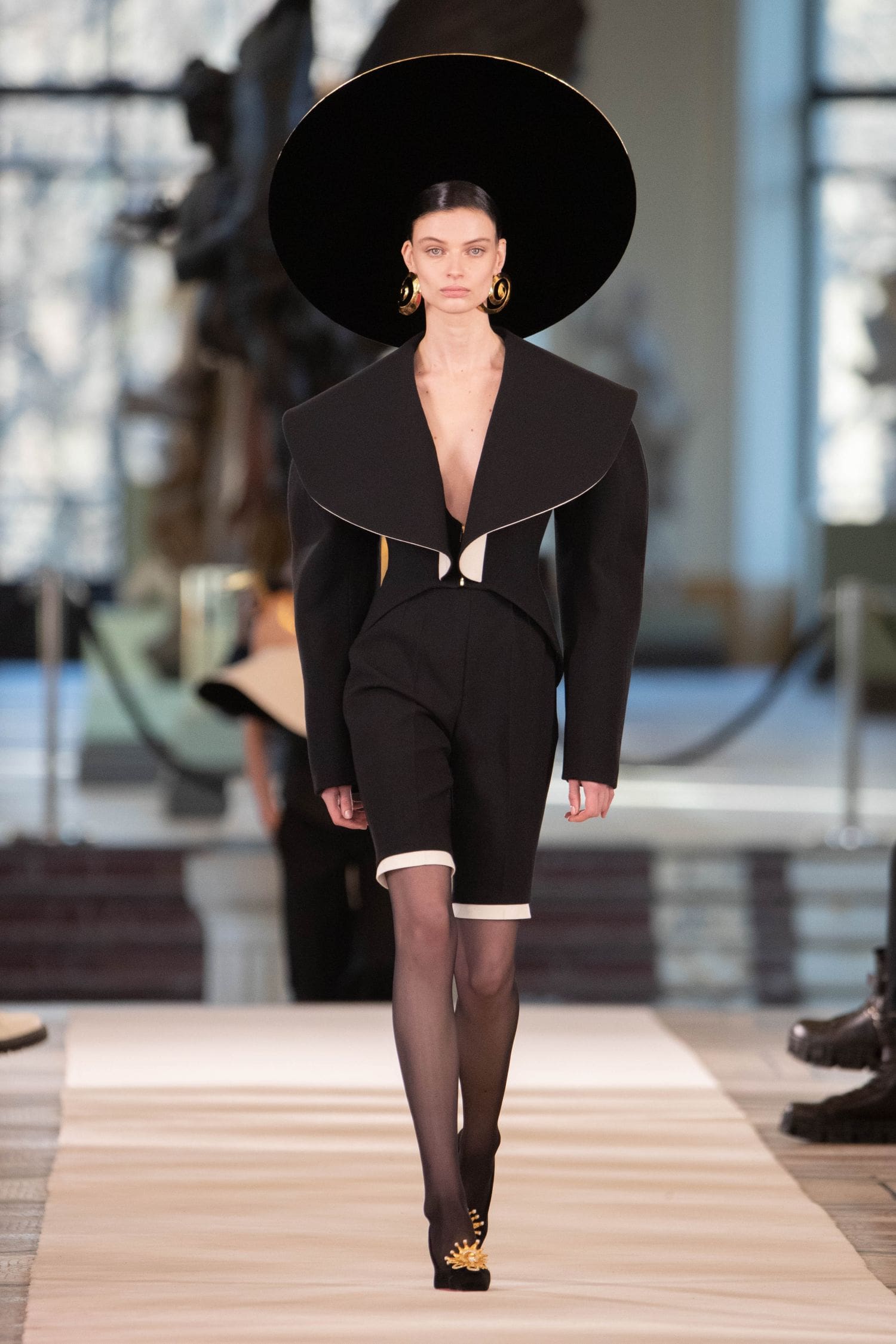 Schiaparelli Haute Couture Spring Summer 2022 by RUNWAY MAGAZINE