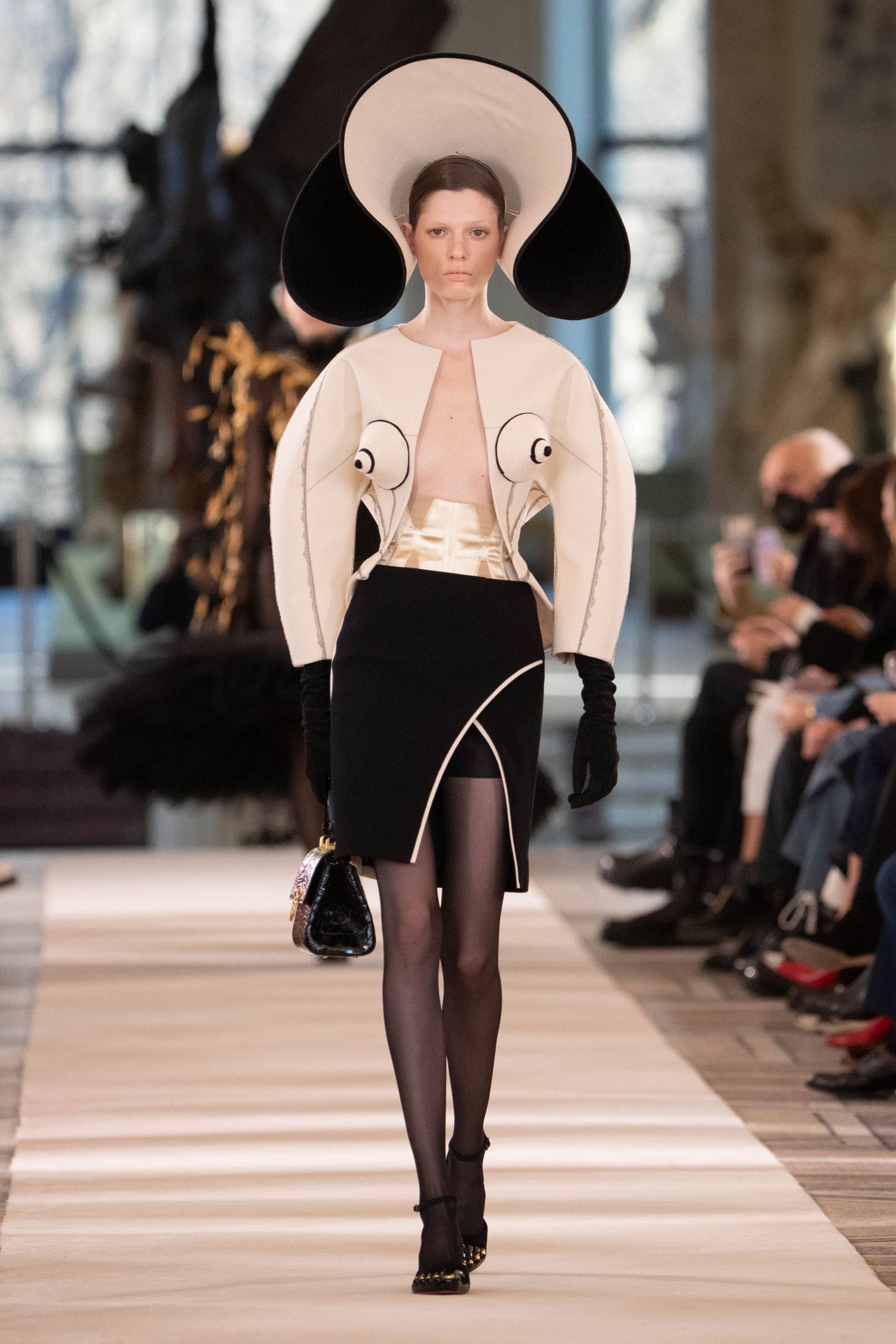 Schiaparelli Haute Couture Spring Summer 2022 by RUNWAY MAGAZINE