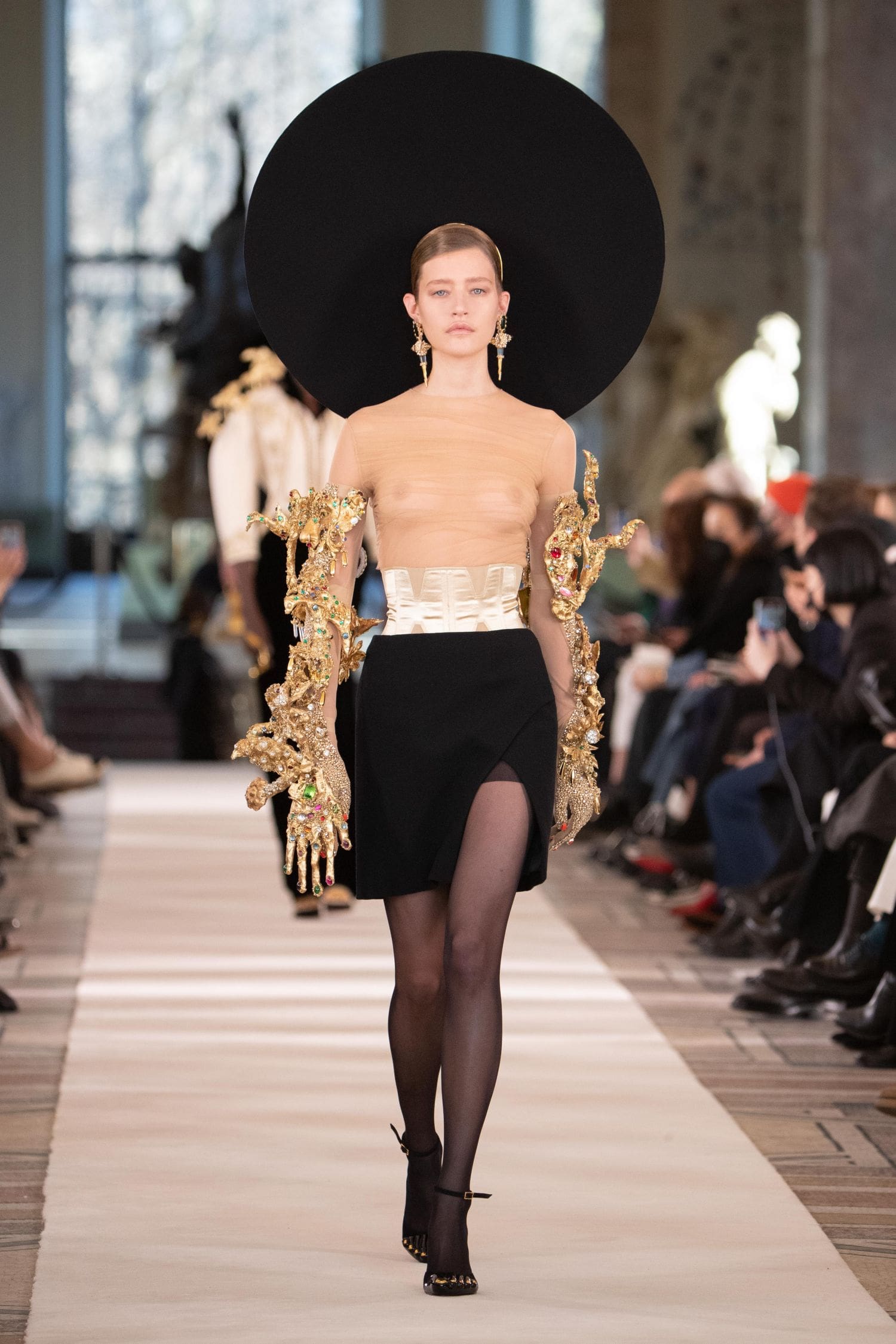 Schiaparelli Haute Couture Spring Summer 2022 by RUNWAY MAGAZINE