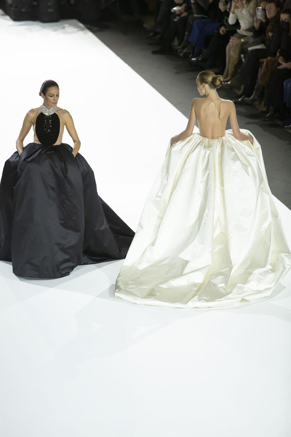 Stephane Rolland Haute Couture Spring Summer 2022 by RUNWAY MAGAZINE