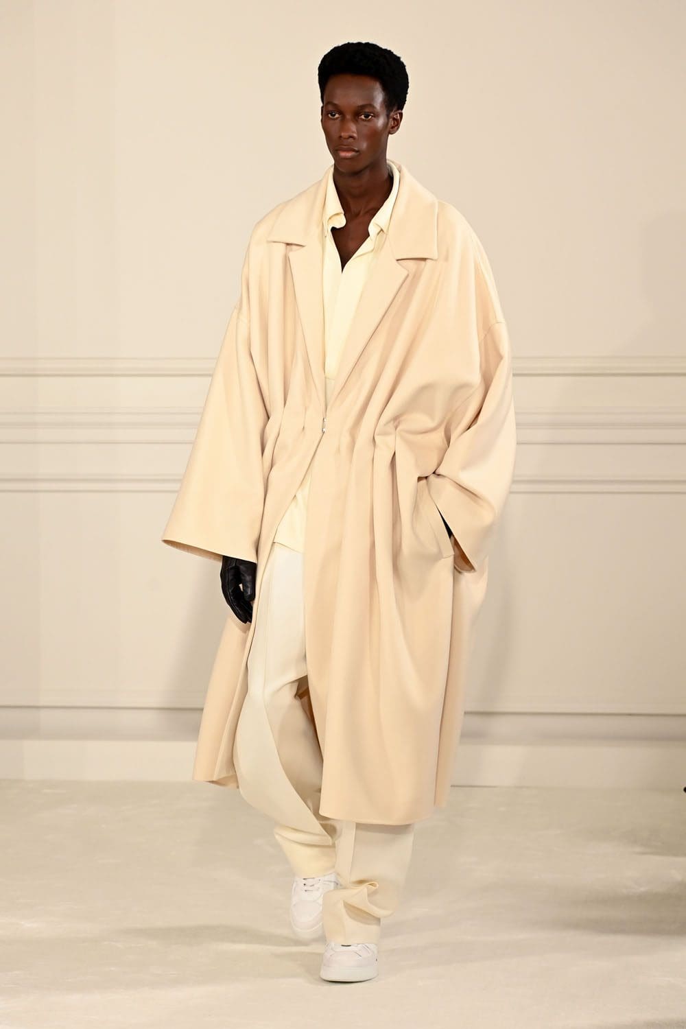 Valentino Haute Couture Spring Summer 2022 by RUNWAY MAGAZINE