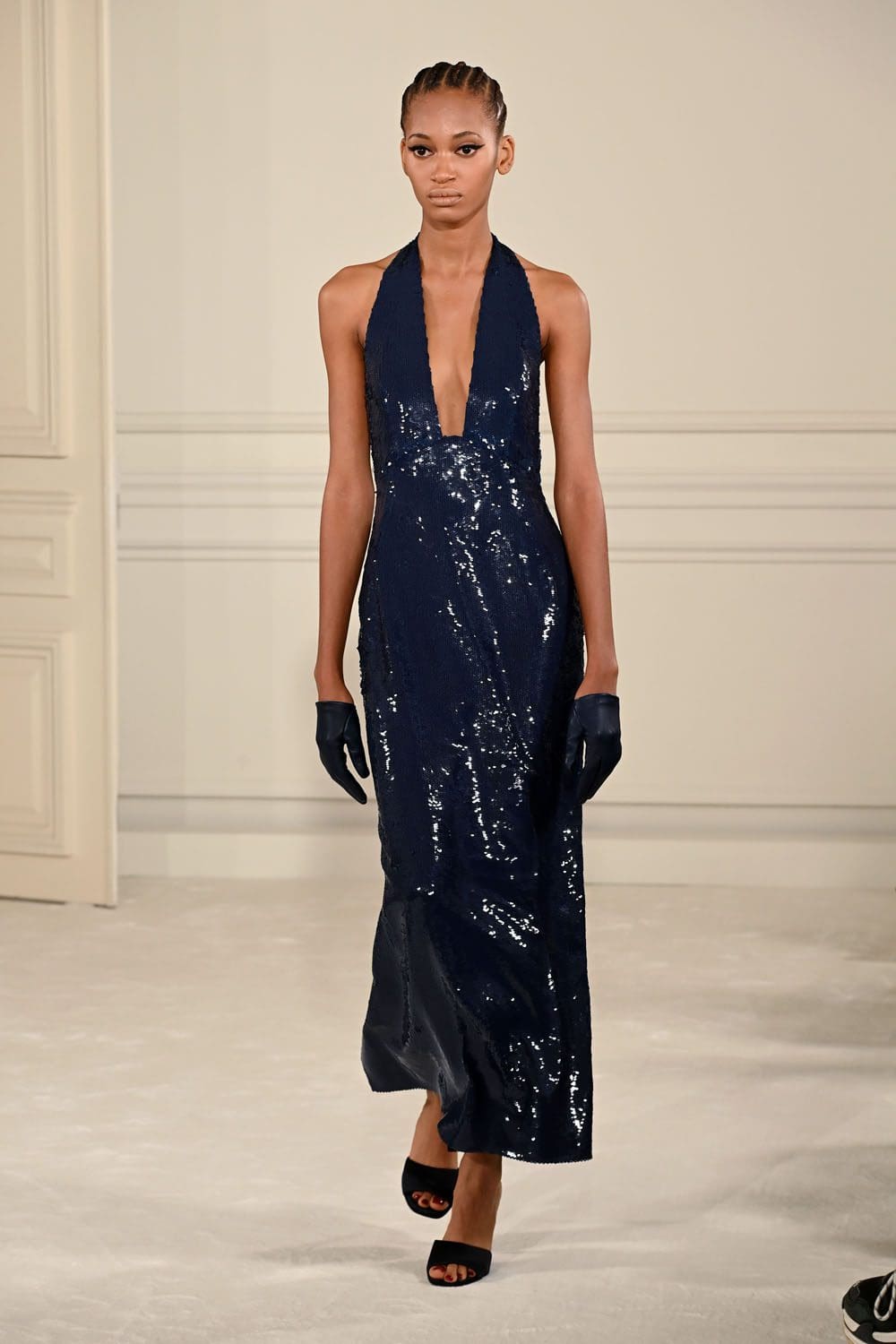 Valentino Haute Couture Spring Summer 2022 by RUNWAY MAGAZINE