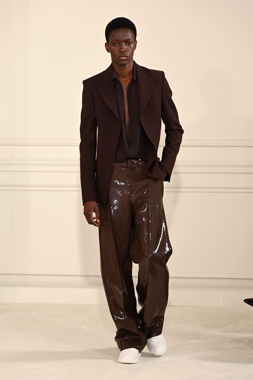 Valentino Haute Couture Spring Summer 2022 by RUNWAY MAGAZINE