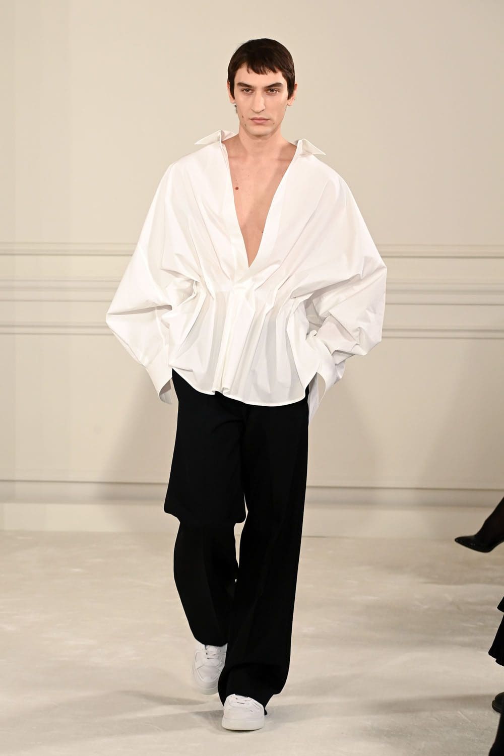 Valentino Haute Couture Spring Summer 2022 by RUNWAY MAGAZINE