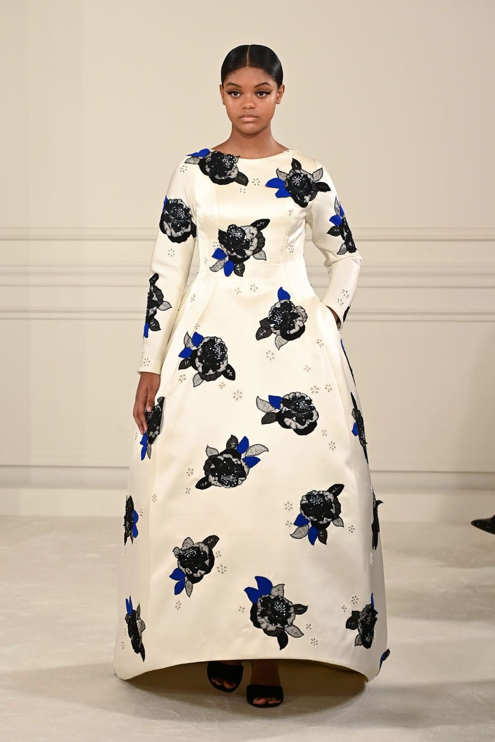 Valentino Haute Couture Spring Summer 2022 by RUNWAY MAGAZINE