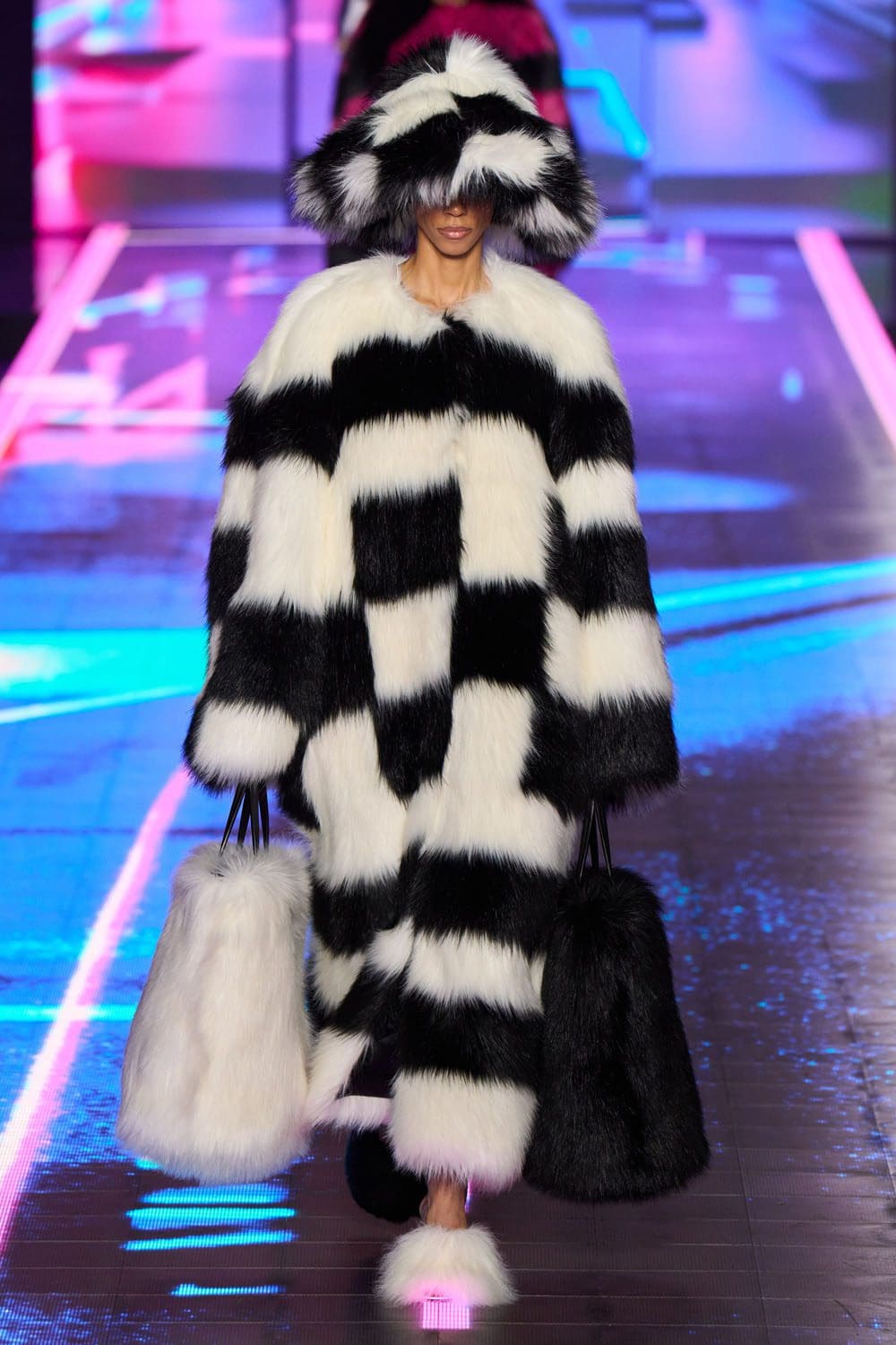 ドルチェ&ガッバーナ 2022年秋冬-2023 ミラノ Runway 雑誌