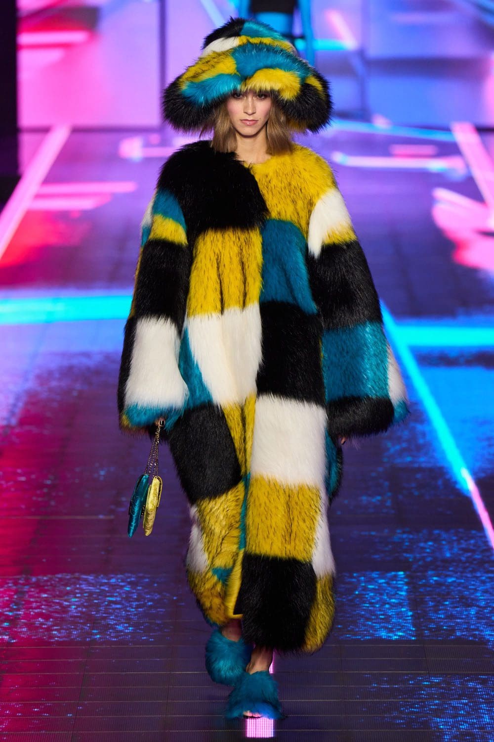 ドルチェ&ガッバーナ 2022年秋冬-2023 ミラノ Runway 雑誌