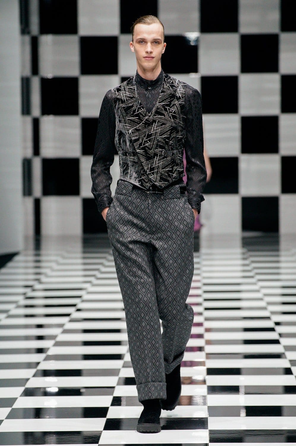 Emporio Armani Herbst Winter 2022-2023 Milan Runway Magazin
