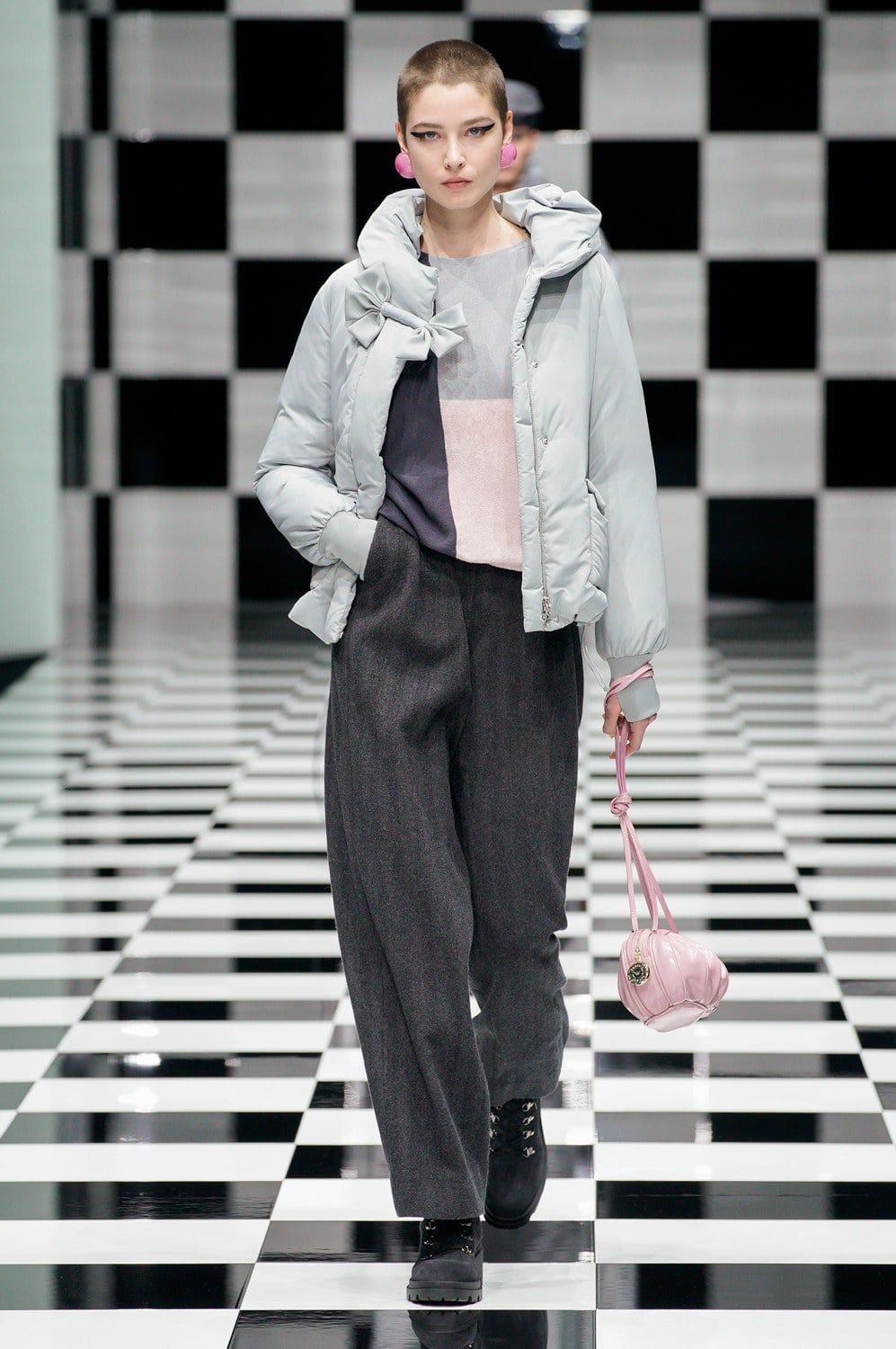 Emporio Armani Herbst Winter 2022-2023 Milan Runway Magazin