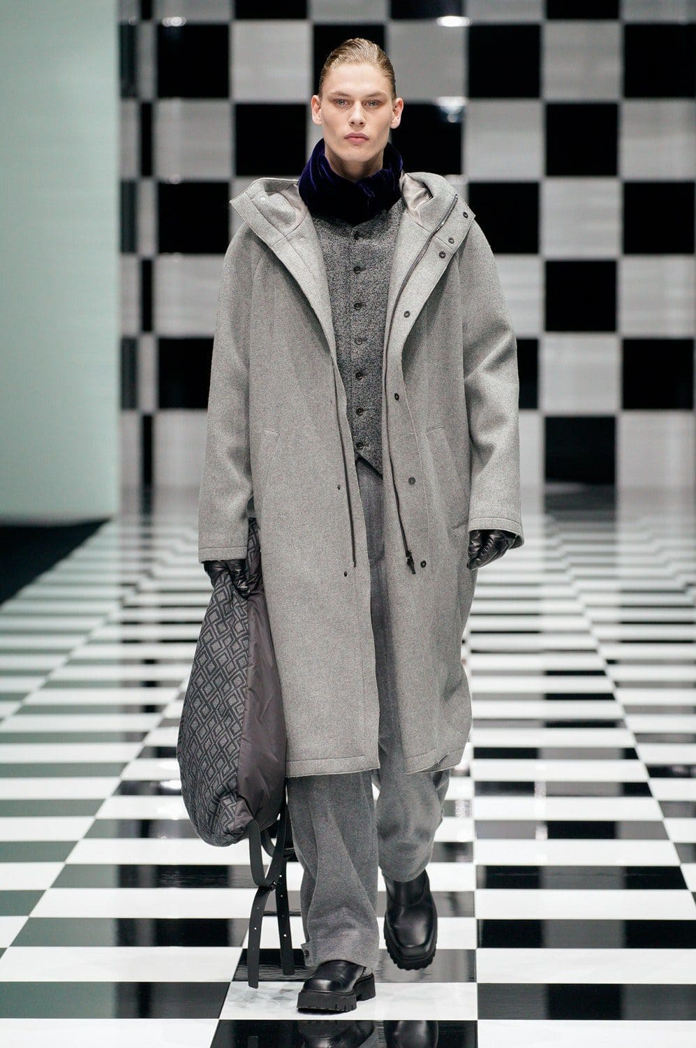 Emporio Armani Herbst Winter 2022-2023 Milan Runway Magazin