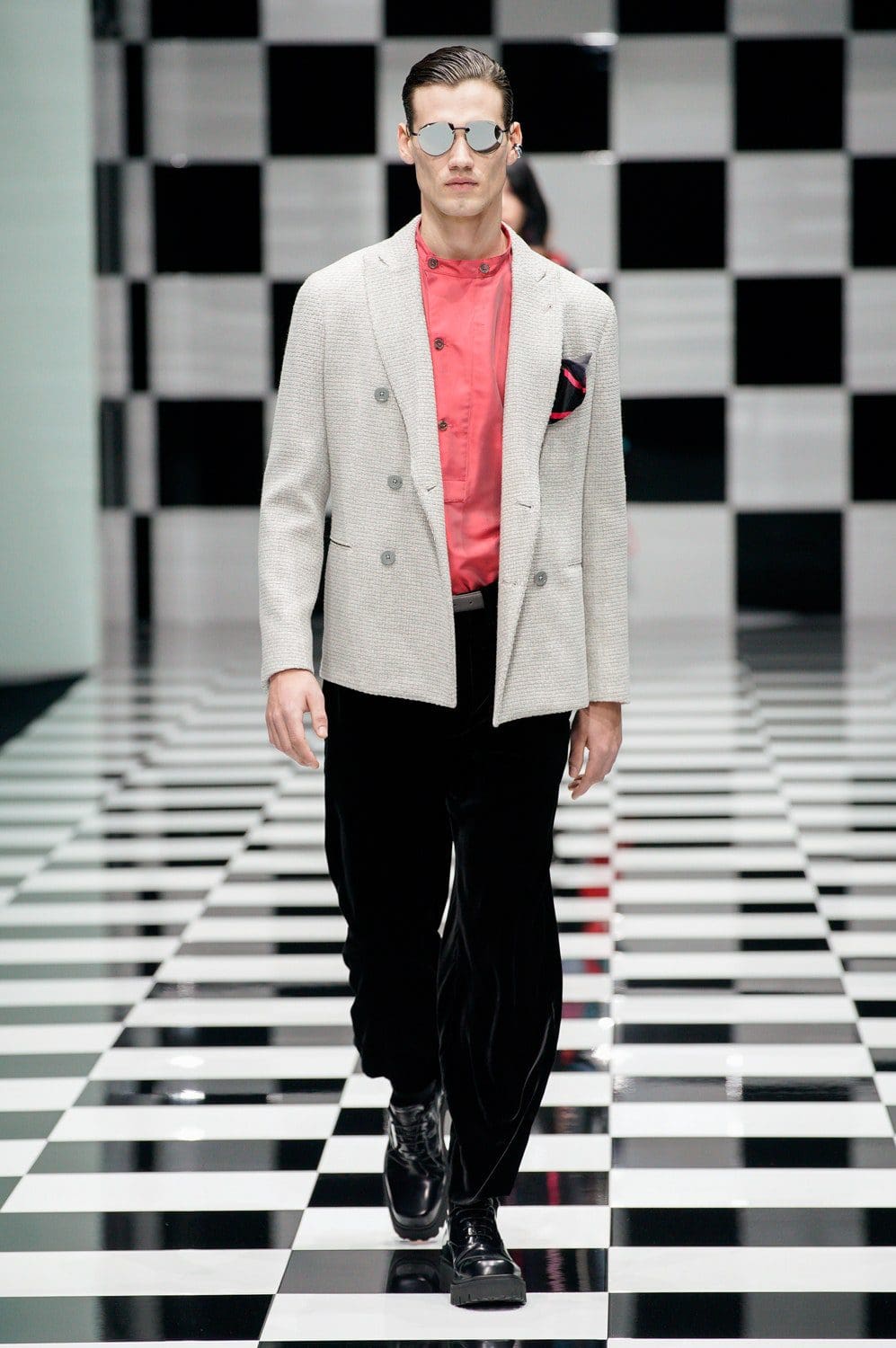 Emporio Armani Herbst Winter 2022-2023 Milan Runway Magazin