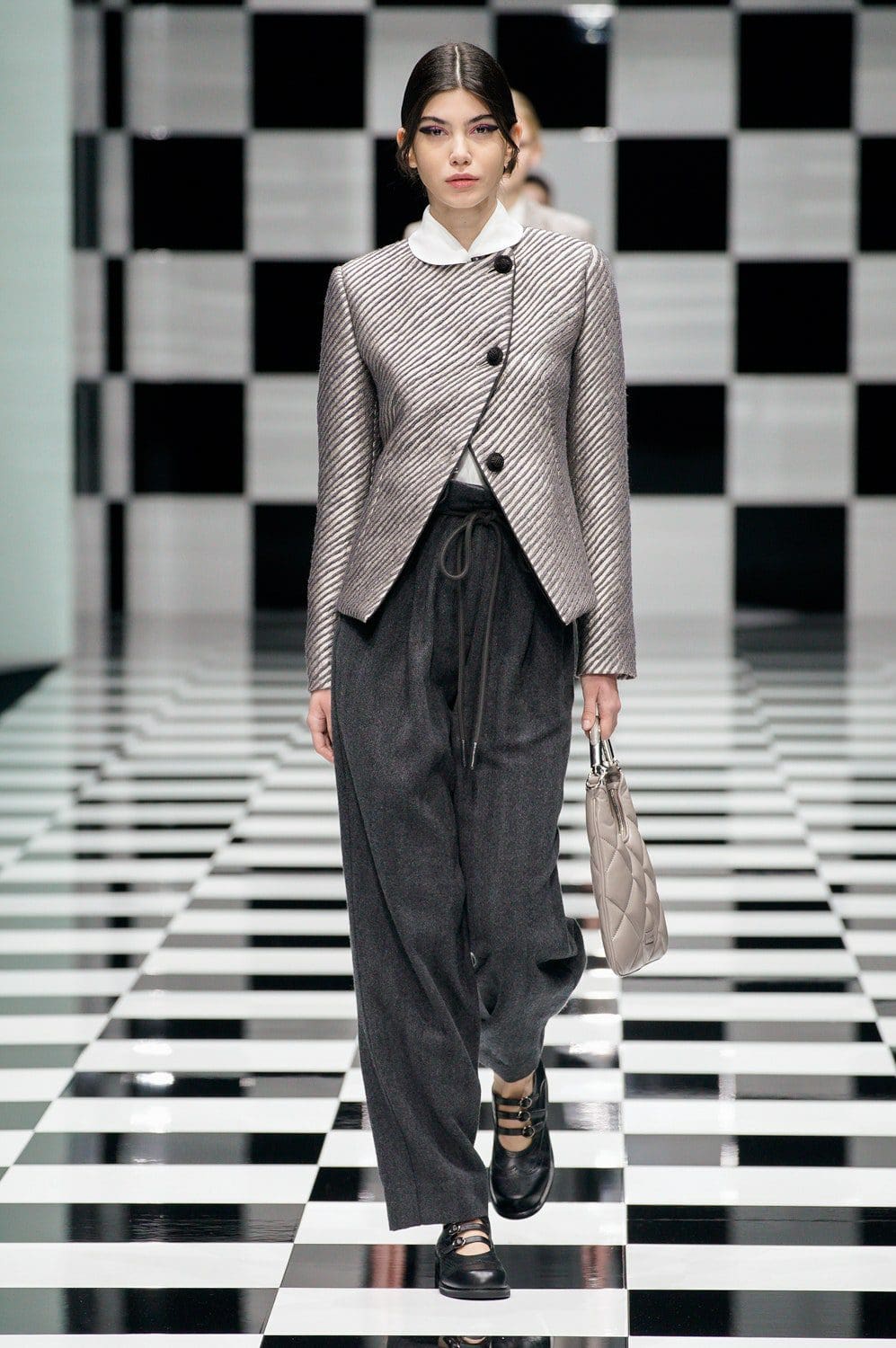 Emporio Armani Herbst Winter 2022-2023 Milan Runway Magazin