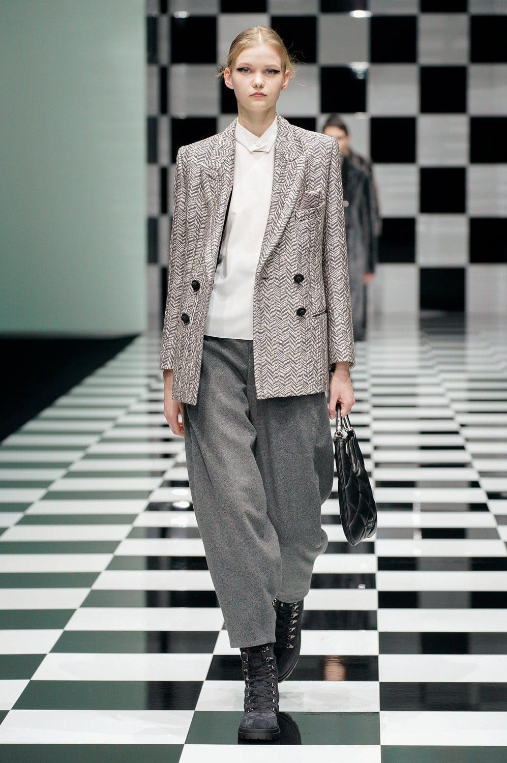 Emporio Armani Herbst Winter 2022-2023 Milan Runway Magazin