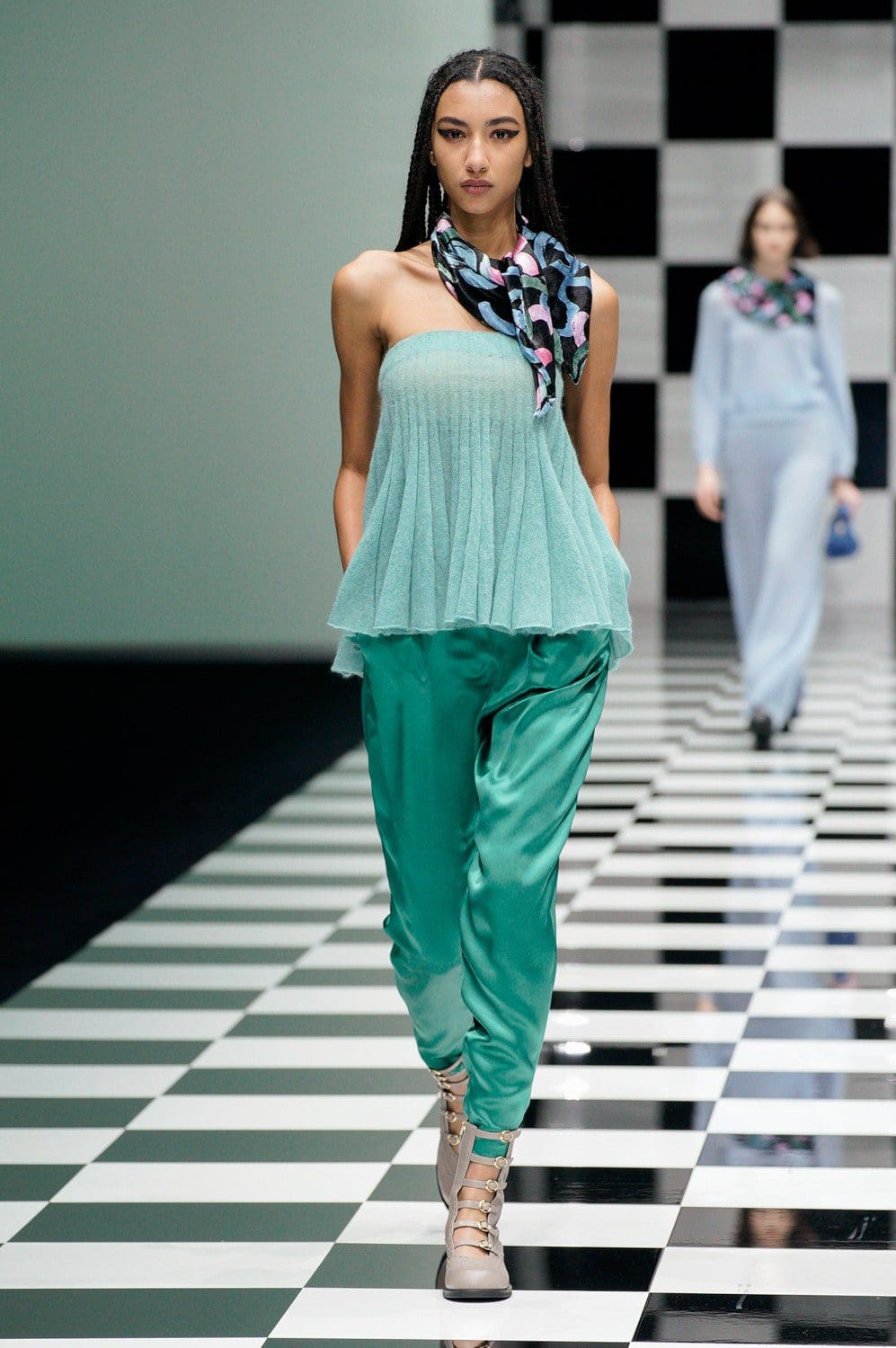 Emporio Armani Herbst Winter 2022-2023 Milan Runway Magazin