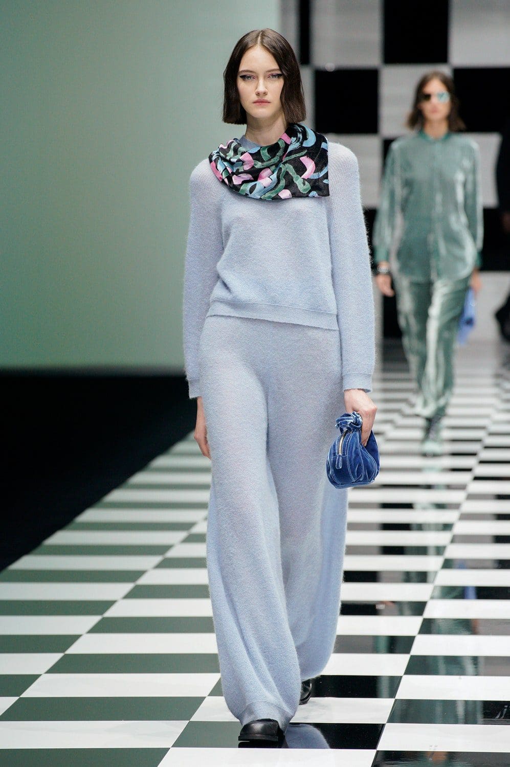 Emporio Armani Herbst Winter 2022-2023 Milan Runway Magazin