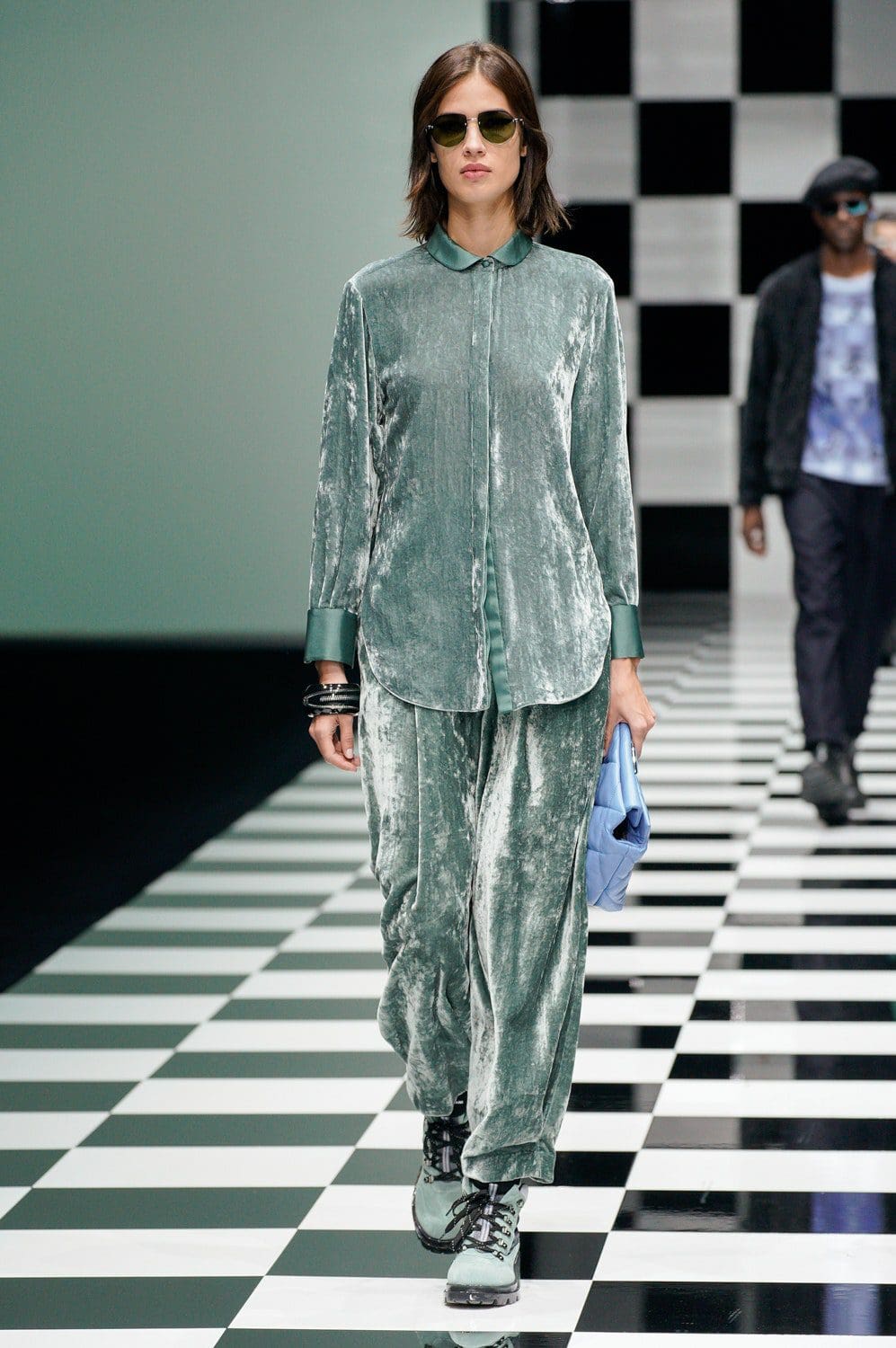 Emporio Armani Herbst Winter 2022-2023 Milan Runway Magazin