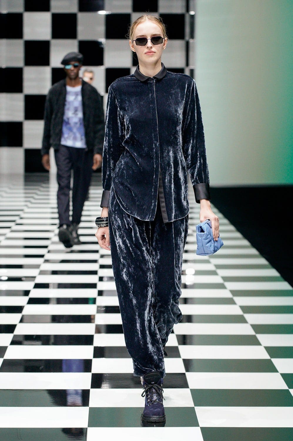 Emporio Armani Herbst Winter 2022-2023 Milan Runway Magazin