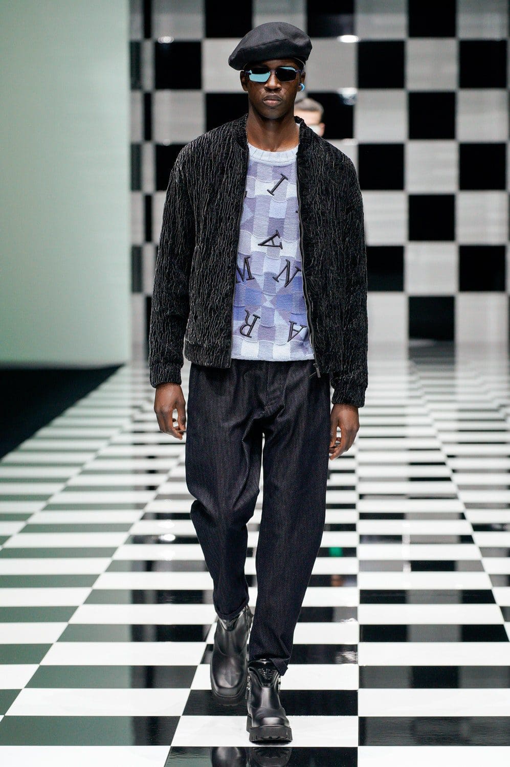 Emporio Armani Herbst Winter 2022-2023 Milan Runway Magazin
