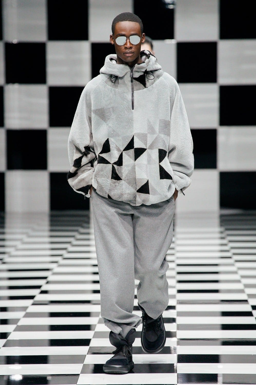 Emporio Armani Herbst Winter 2022-2023 Milan Runway Magazin