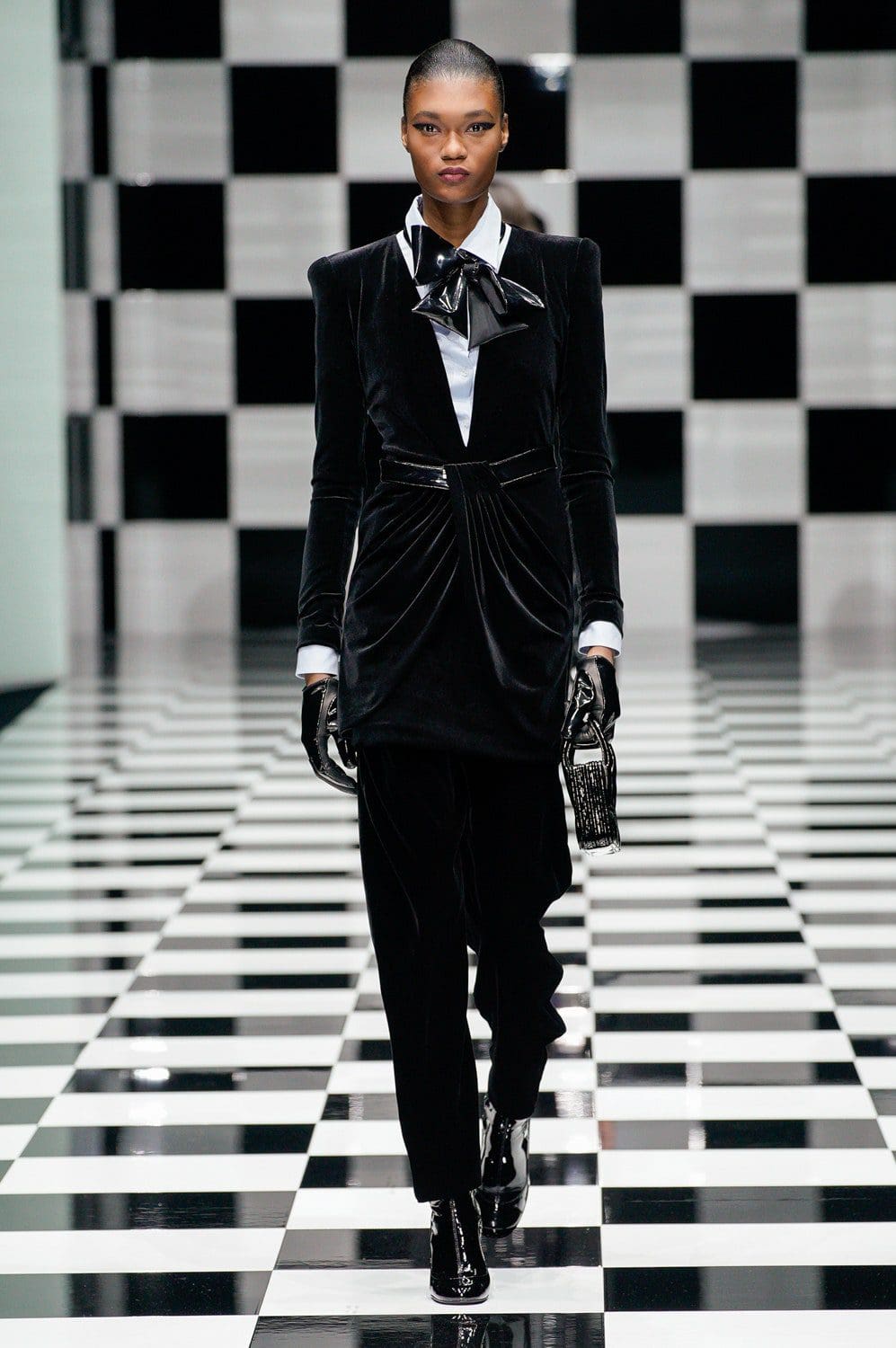 Emporio Armani Herbst Winter 2022-2023 Milan Runway Magazin
