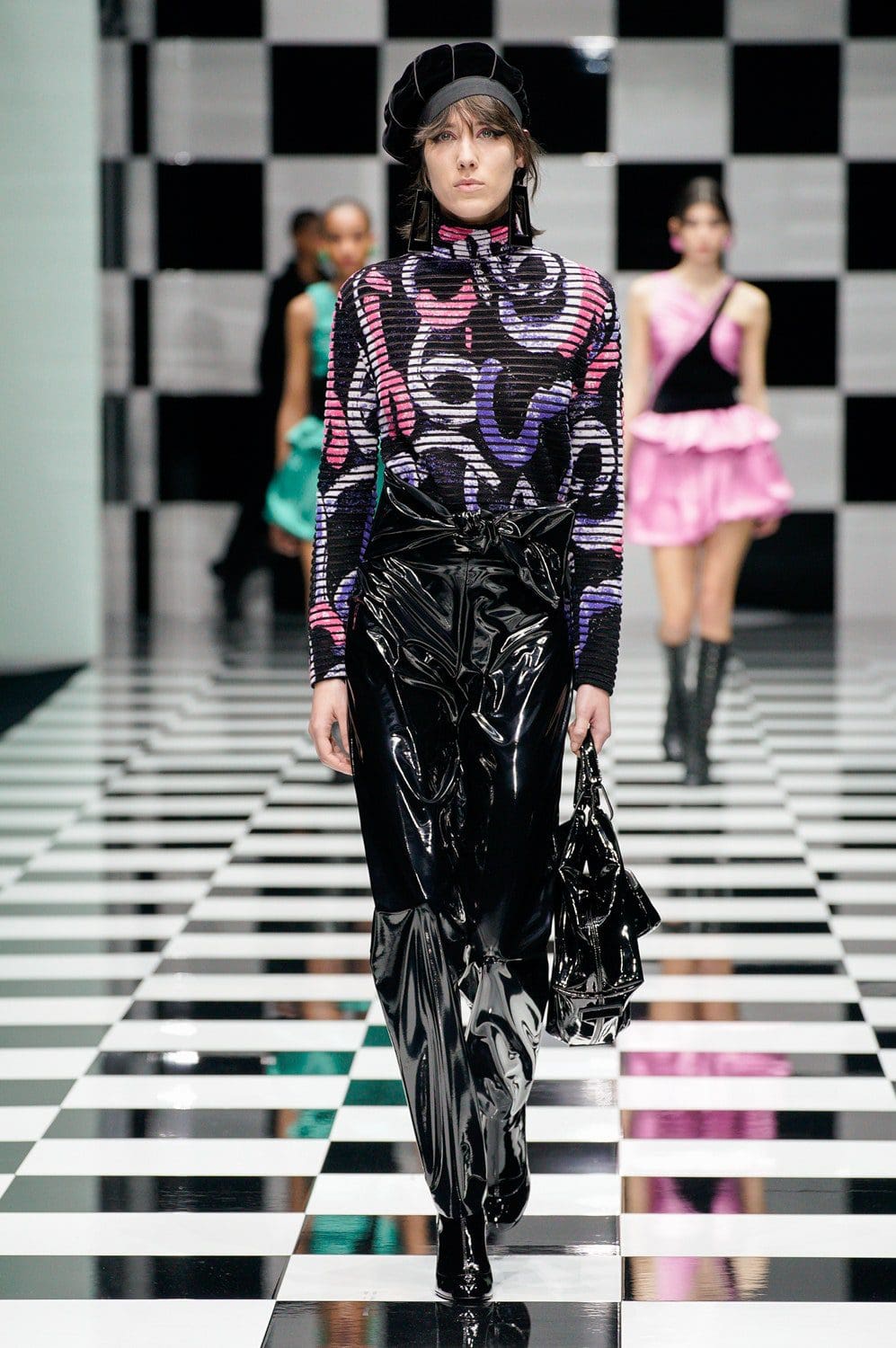 Emporio Armani Herbst Winter 2022-2023 Milan Runway Magazin