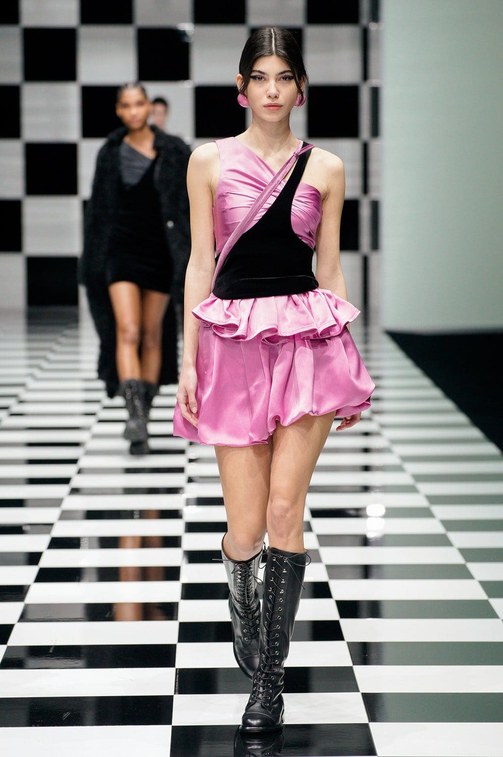 Emporio Armani Herbst Winter 2022-2023 Milan Runway Magazin