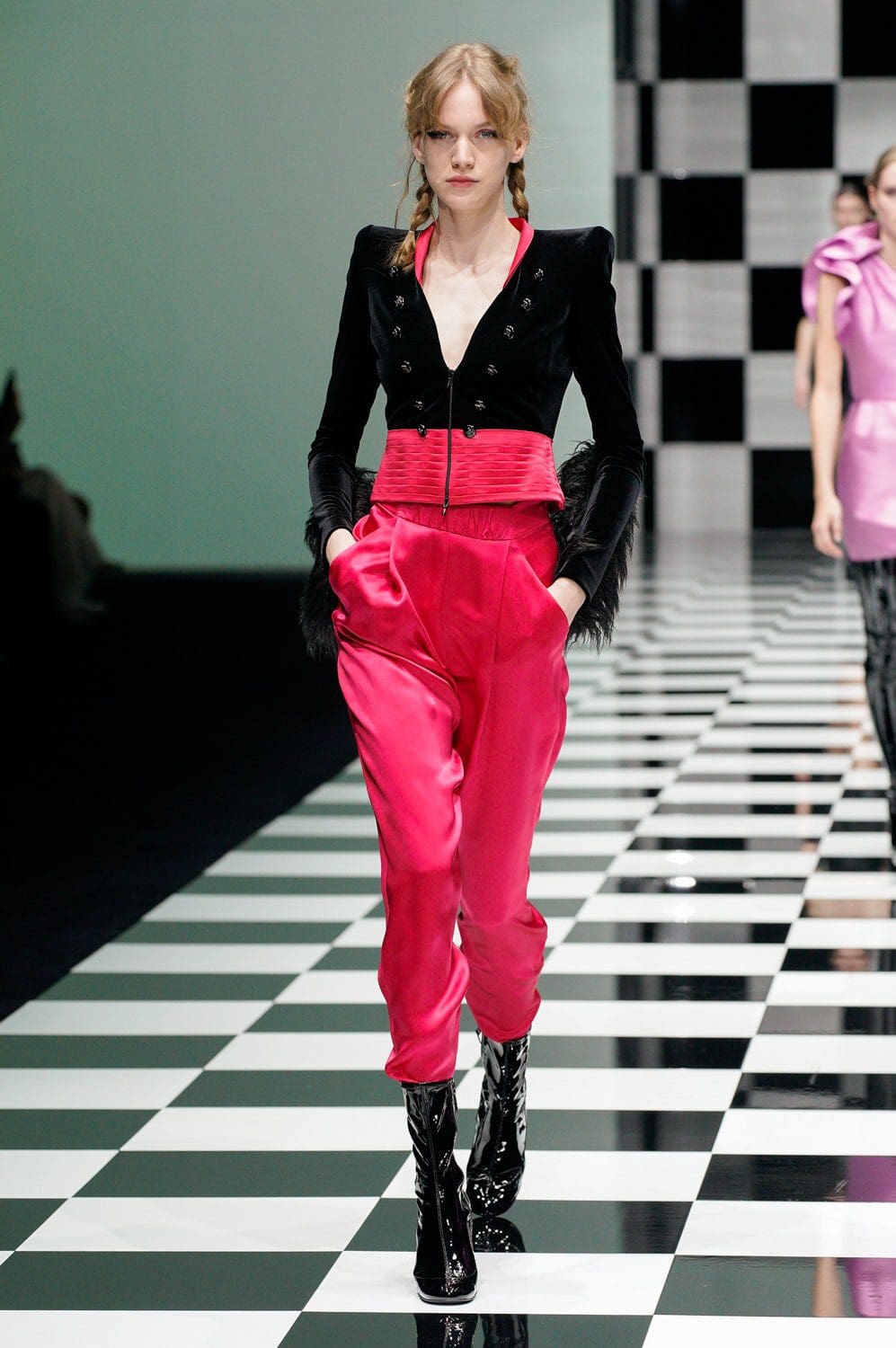 Emporio Armani Herbst Winter 2022-2023 Milan Runway Magazin