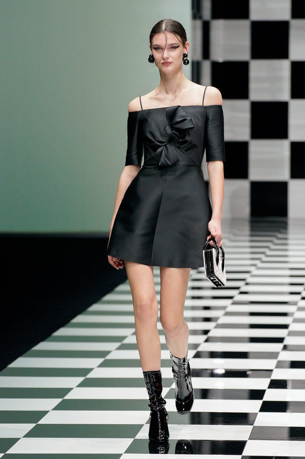 Emporio Armani Herbst Winter 2022-2023 Milan Runway Magazin