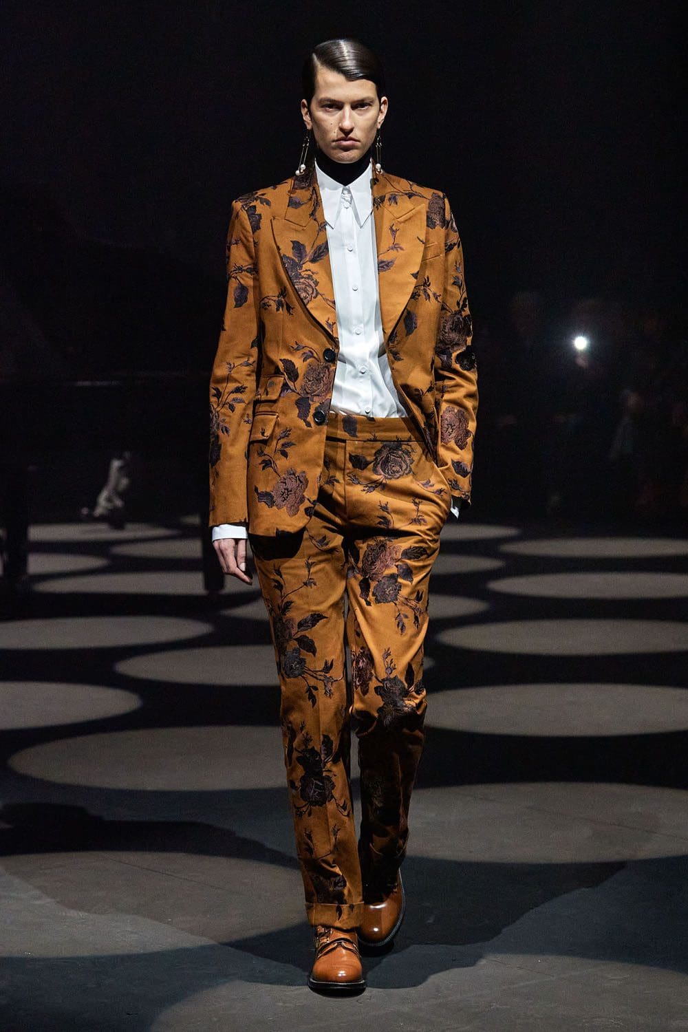 Erdem Fall Winter 2022-2023 London RUNWAY MAGAZINE