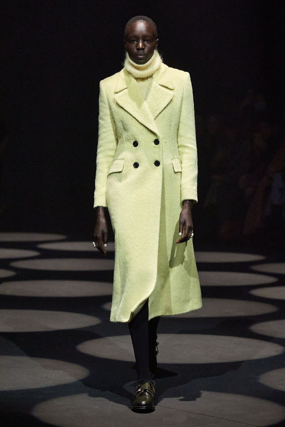 Erdem Fall Winter 2022-2023 London RUNWAY MAGAZINE