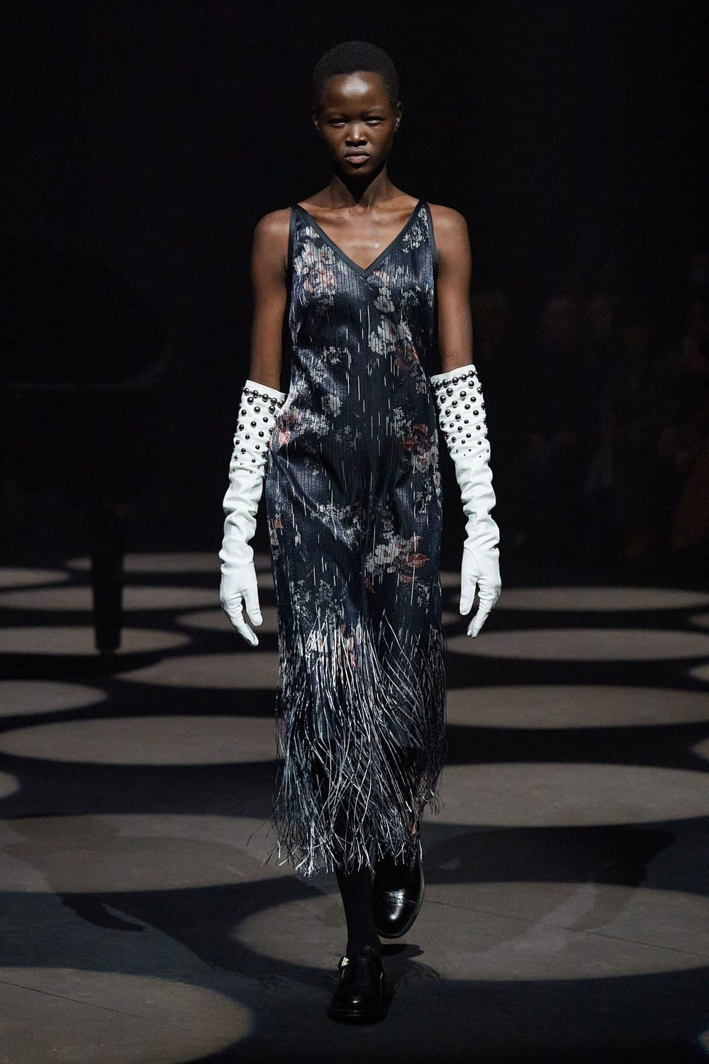 Erdem Fall Winter 2022-2023 London RUNWAY MAGAZINE