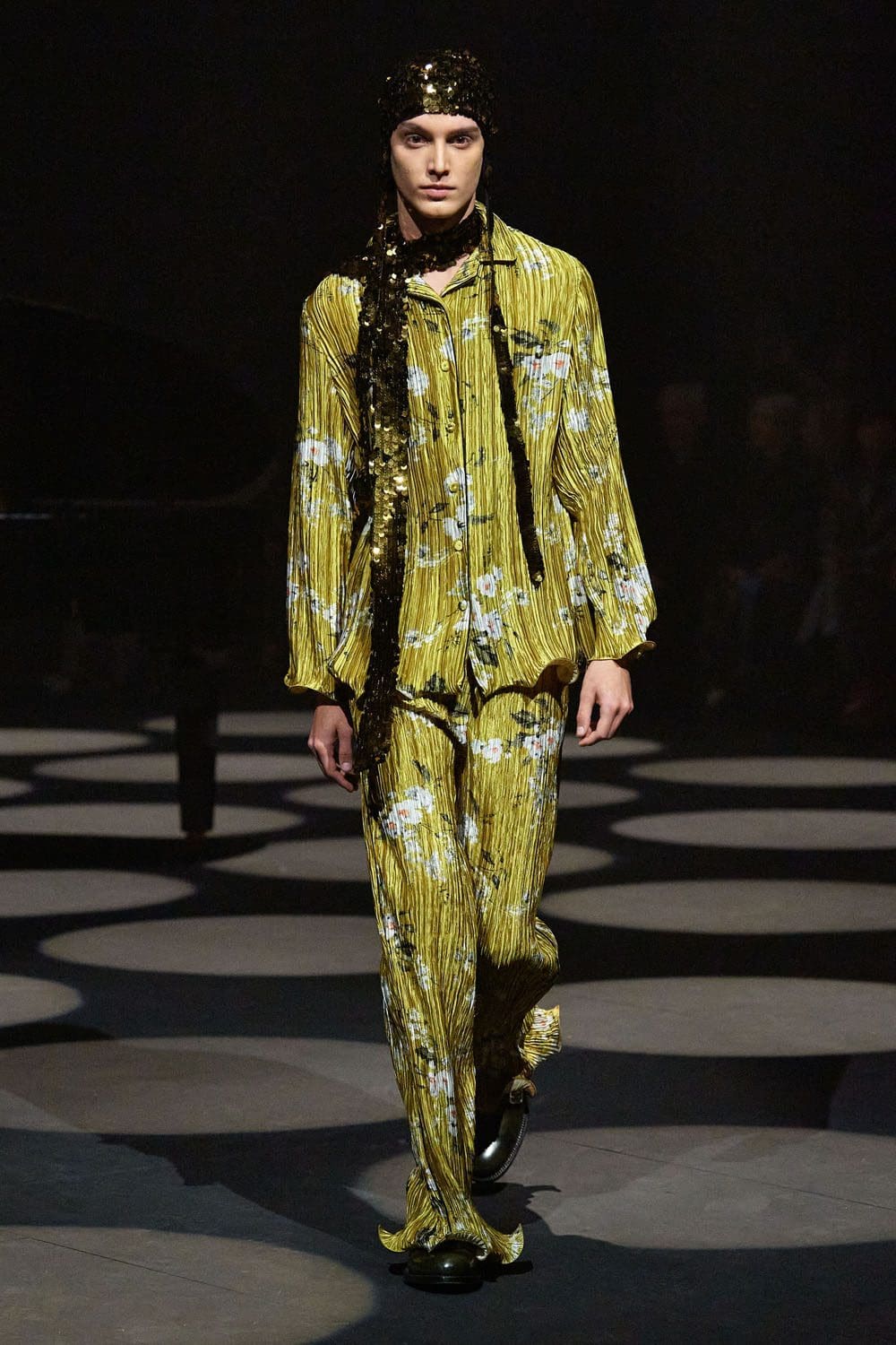 Erdem Fall Winter 2022-2023 London RUNWAY MAGAZINE