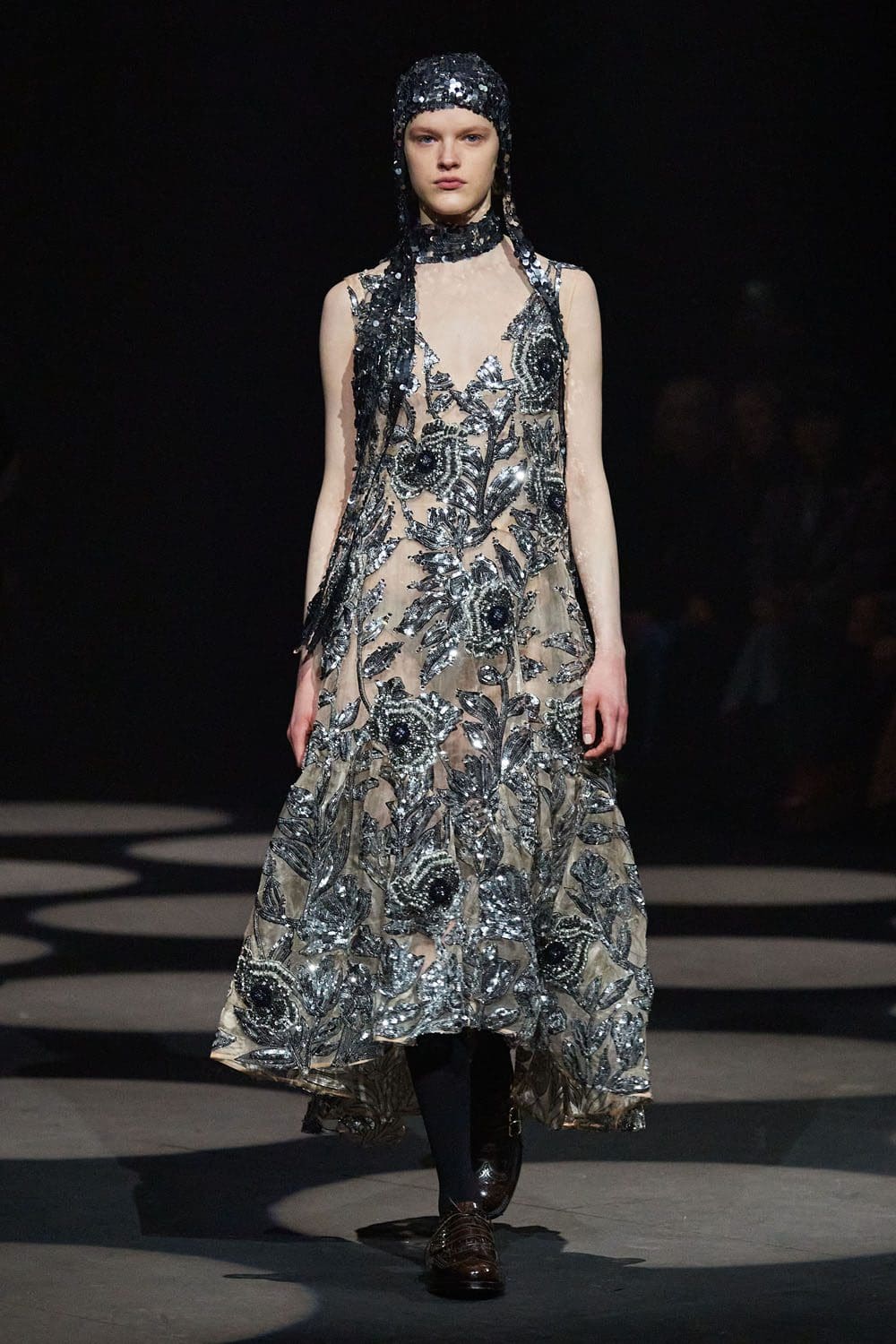Erdem Fall Winter 2022-2023 London RUNWAY MAGAZINE