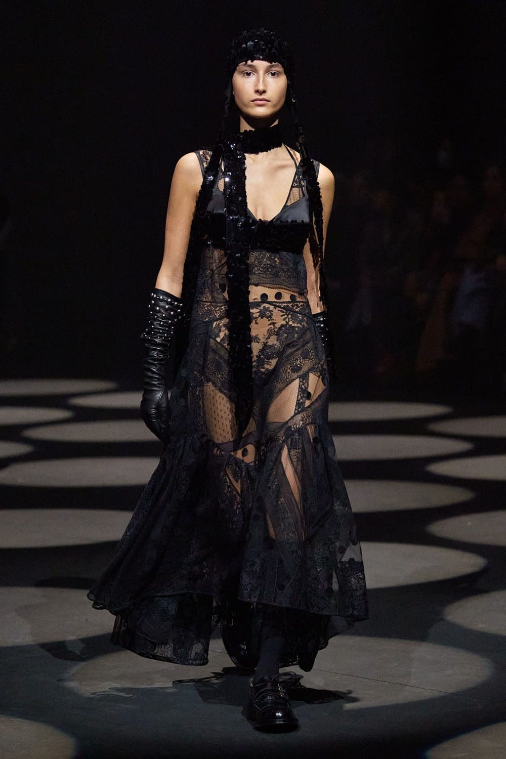 Erdem Fall Winter 2022-2023 London RUNWAY MAGAZINE