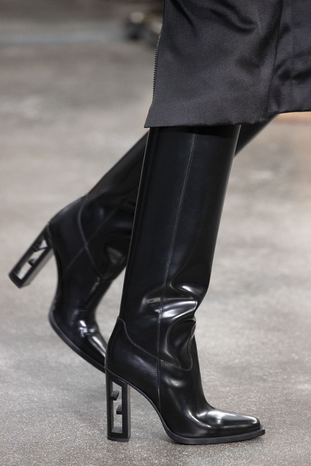Fendi Fall Winter 2022-2023 Close Up Details Accessories Runway Magazine