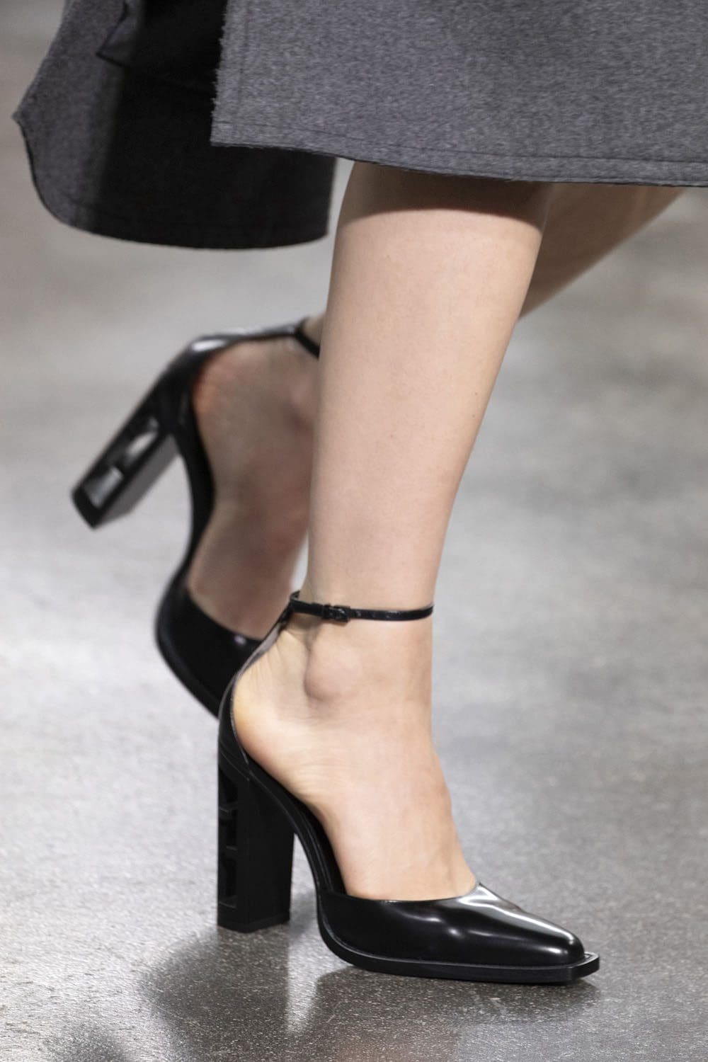 Fendi Fall Winter 2022-2023 Close Up Details Accessories Runway Magazine