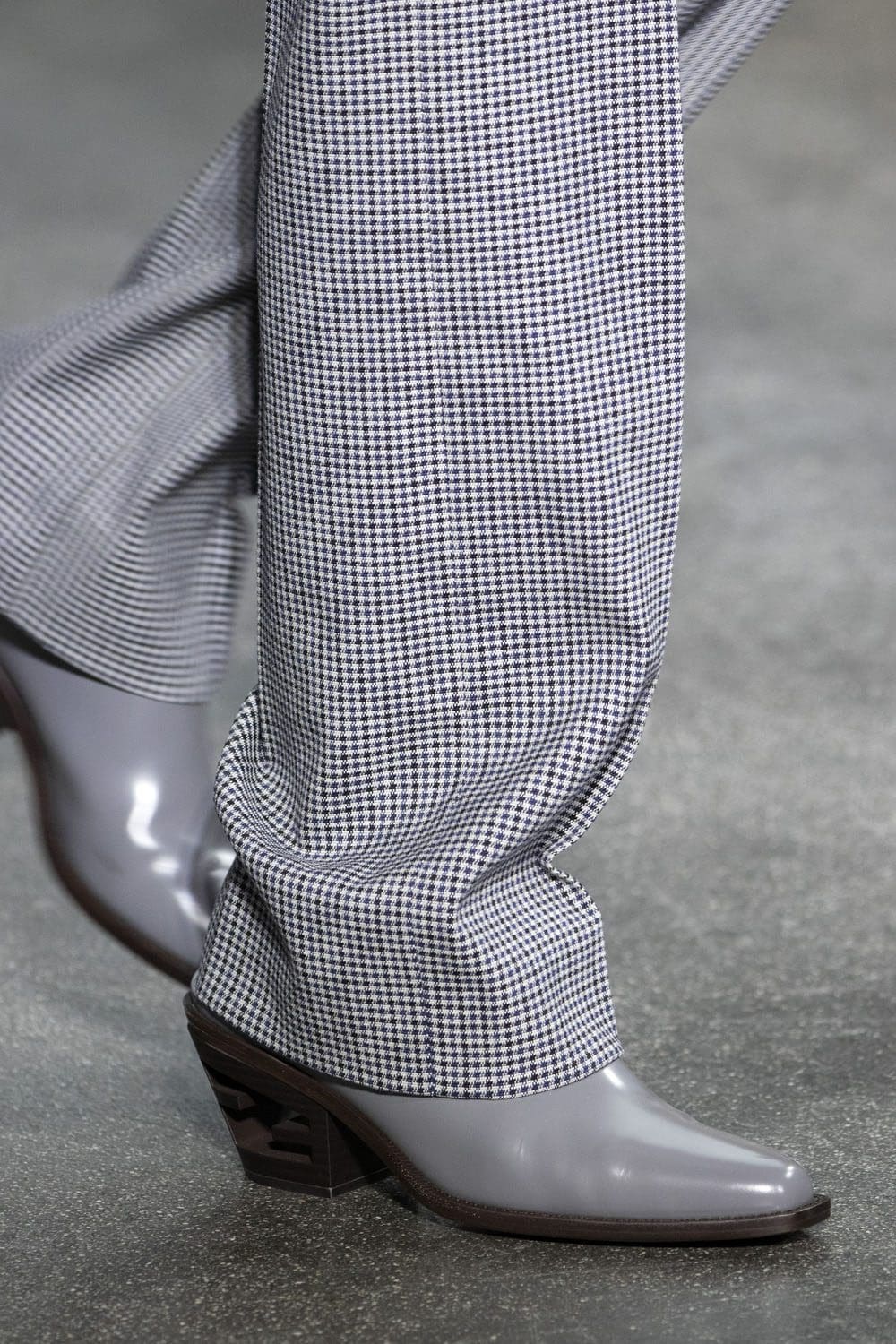 Fendi Fall Winter 2022-2023 Close Up Details Accessories Runway Magazine