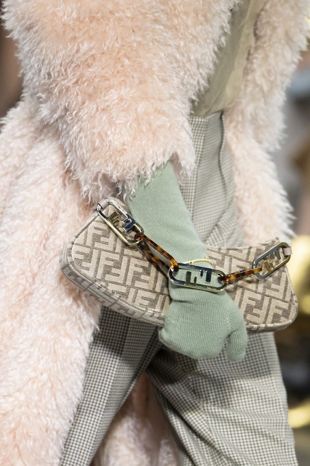 Fendi Fall Winter 2022-2023 Close Up Details Accessories Runway Magazine