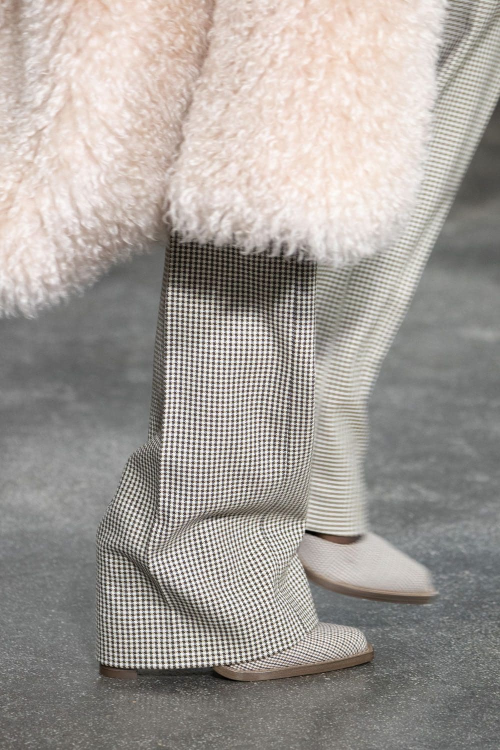 Fendi Fall Winter 2022-2023 Close Up Details Accessories Runway Magazine