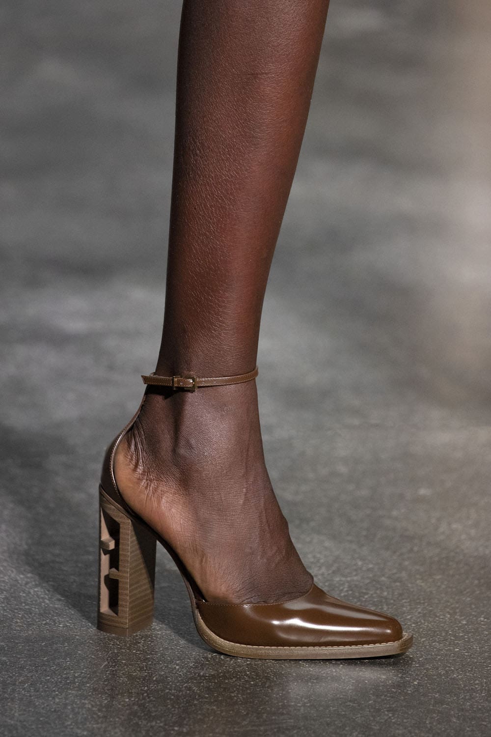 Fendi Fall Winter 2022-2023 Close Up Details Accessories Runway Magazine