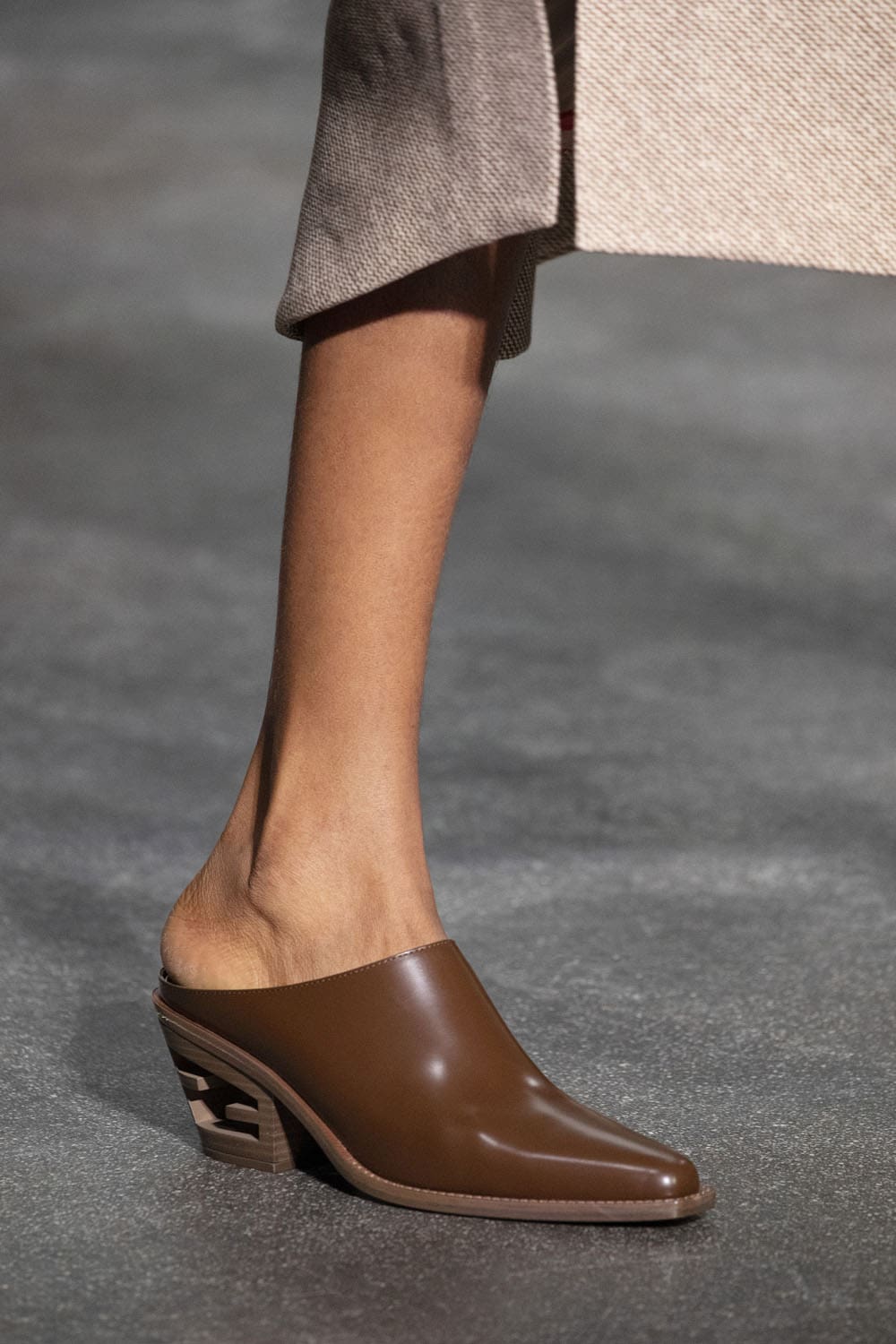 Fendi Fall Winter 2022-2023 Close Up Details Accessories Runway Magazine