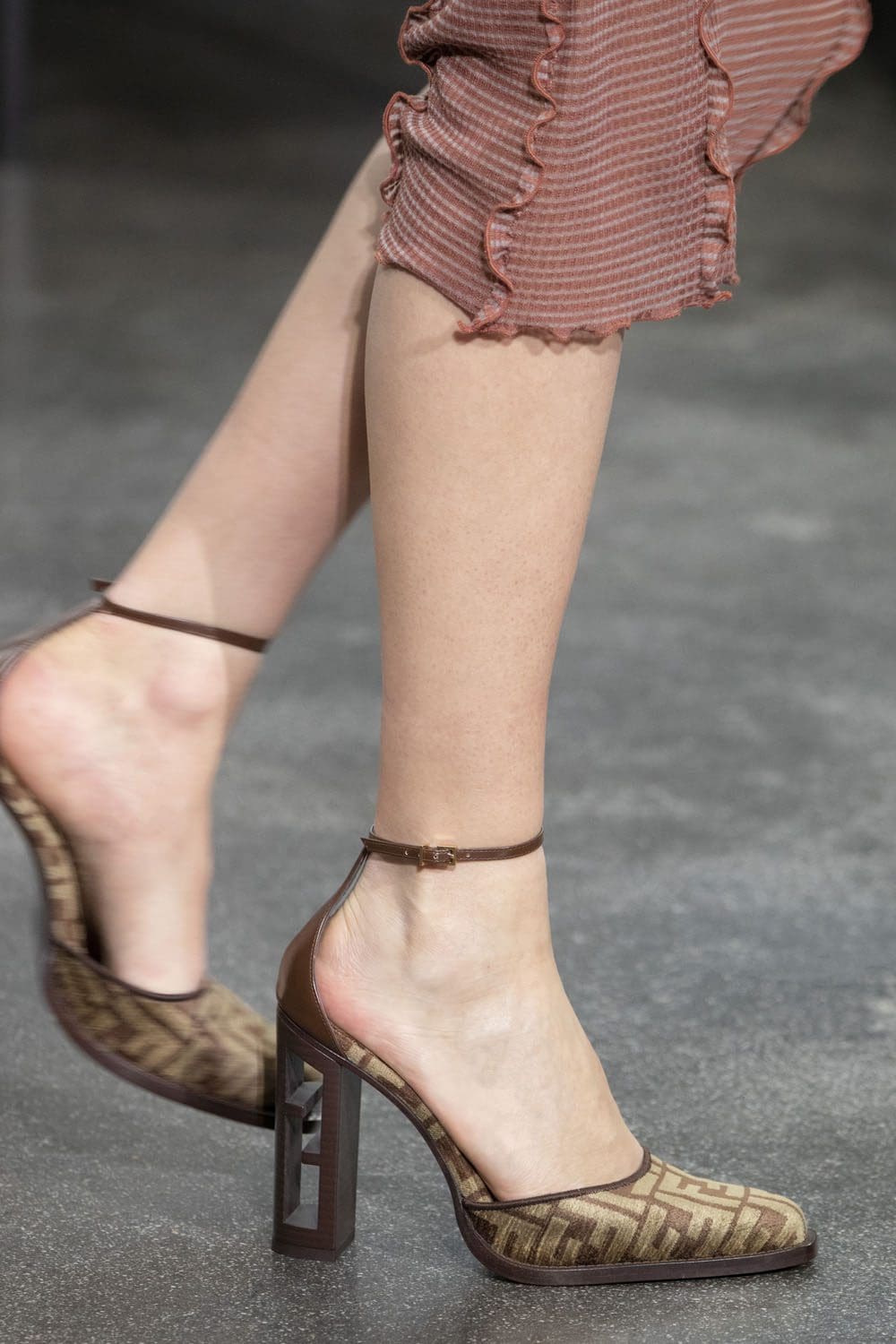 Fendi Fall Winter 2022-2023 Close Up Details Accessories Runway Magazine
