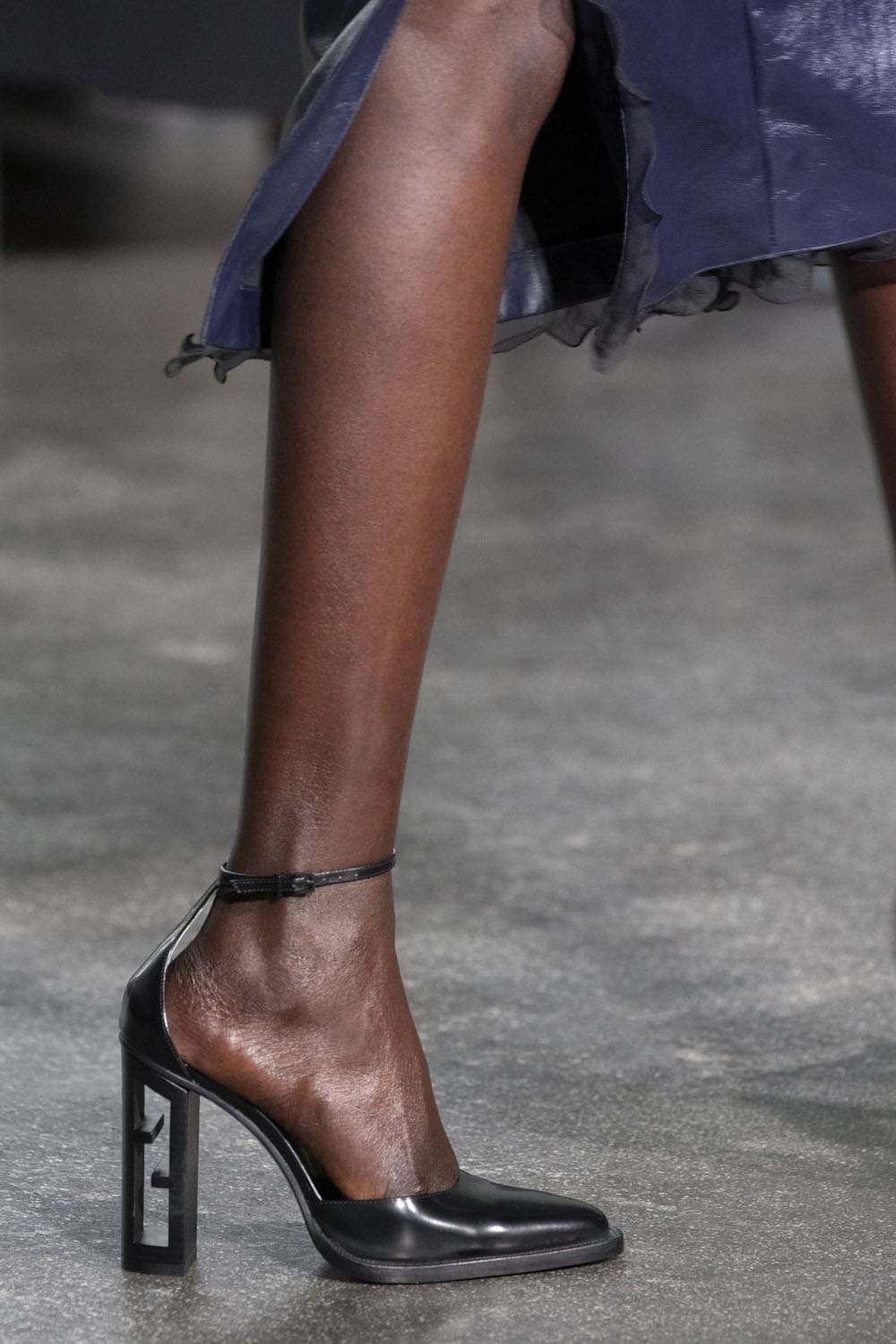 Fendi Fall Winter 2022-2023 Close Up Details Accessories Runway Magazine