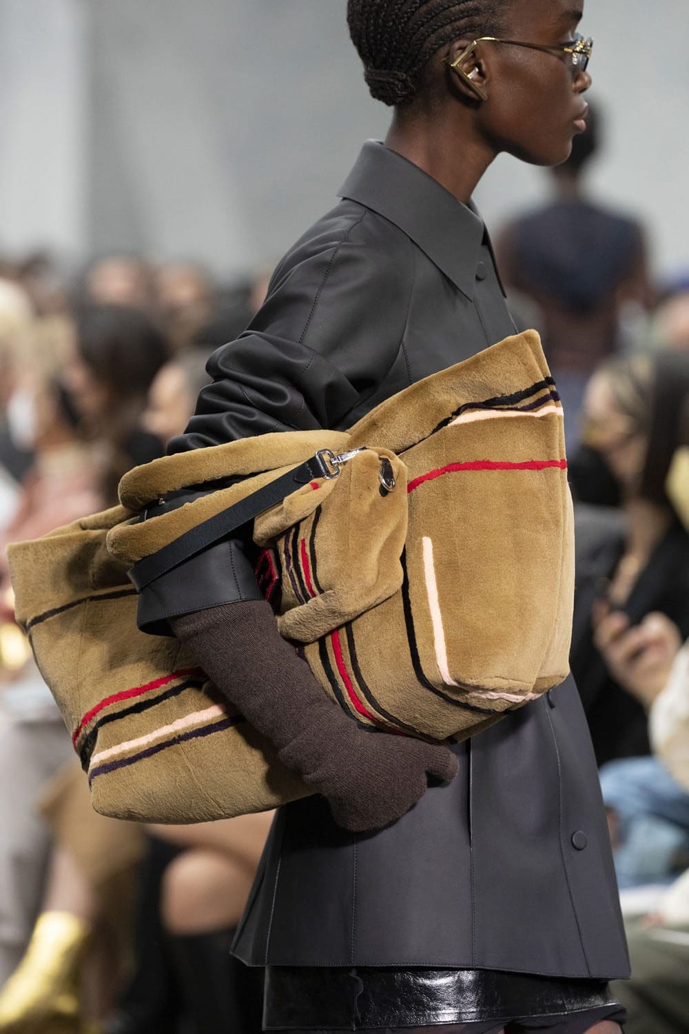 Fendi Fall Winter 2022-2023 Close Up Details Accessories Runway Magazine