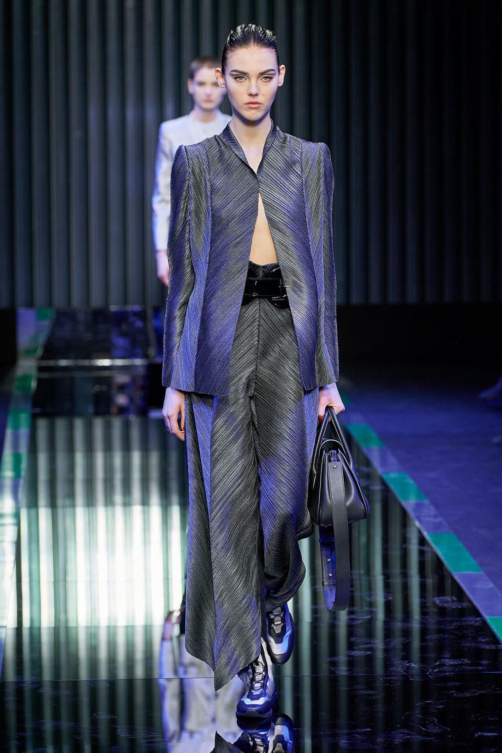 Giorgio Armani 2022 秋冬系列2023 米兰 Runway 杂志
